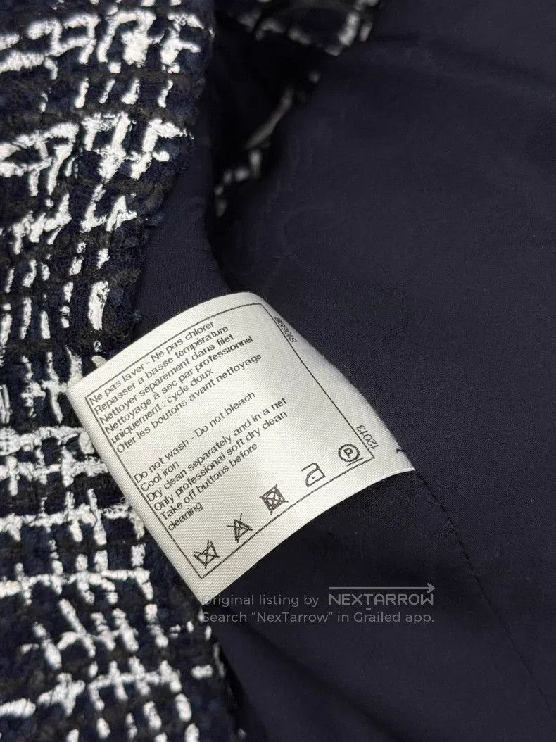 Chanel Chanel Tweed coat with sloping shoulders Size S / US 4 / IT 40 - 6 Thumbnail
