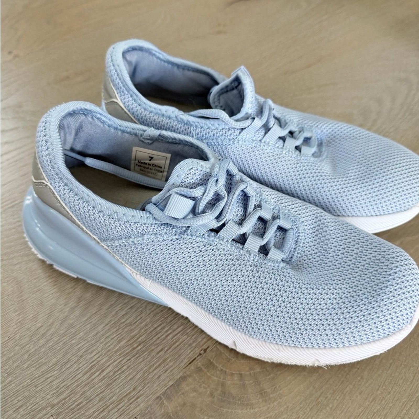 Other Like New ACX Comfortable Light Blue Knit Sneakers size 7 Size US 7 / IT 37 - 9 Thumbnail