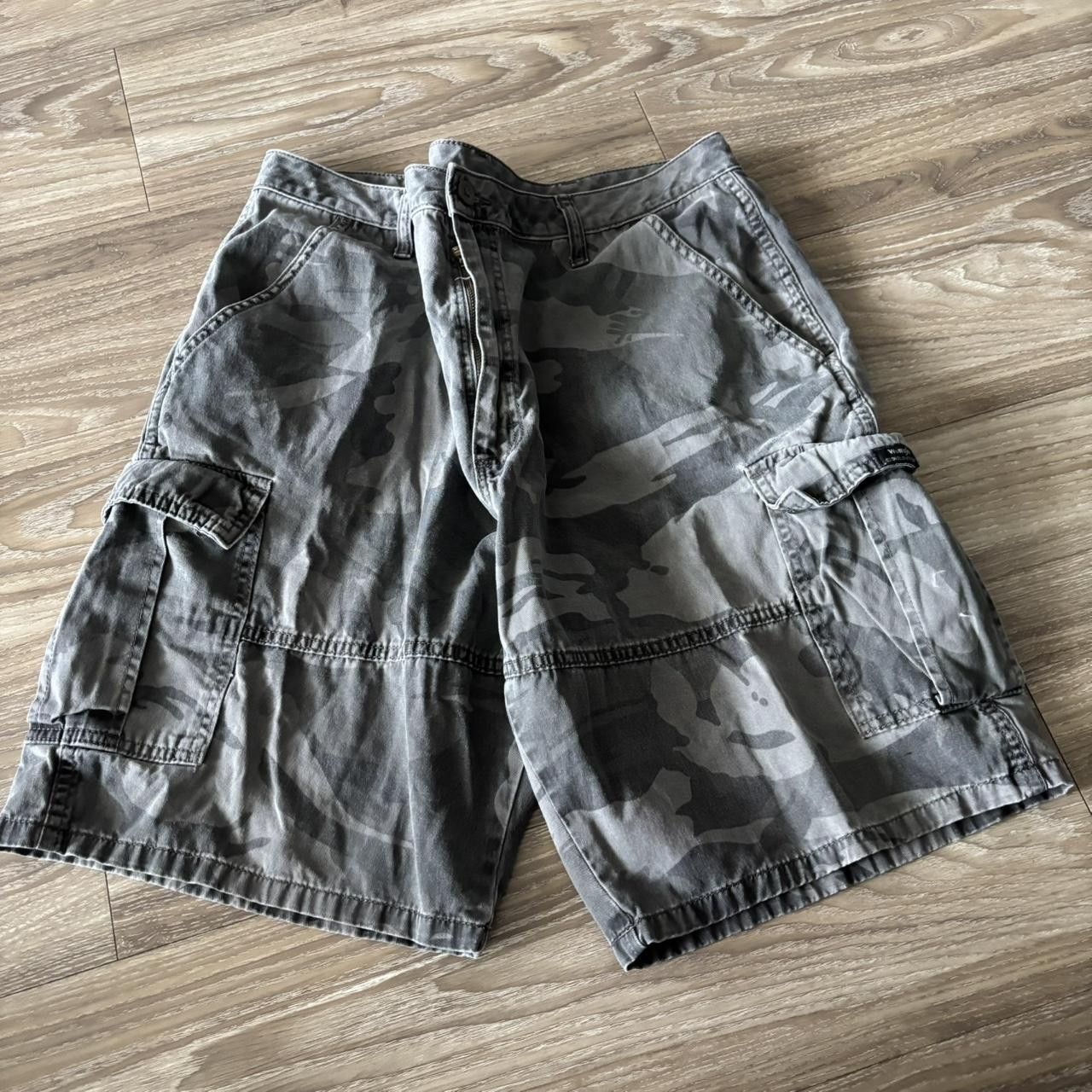 JNCO × Streetwear × Vintage vintage 2000s baggy wide leg camo 