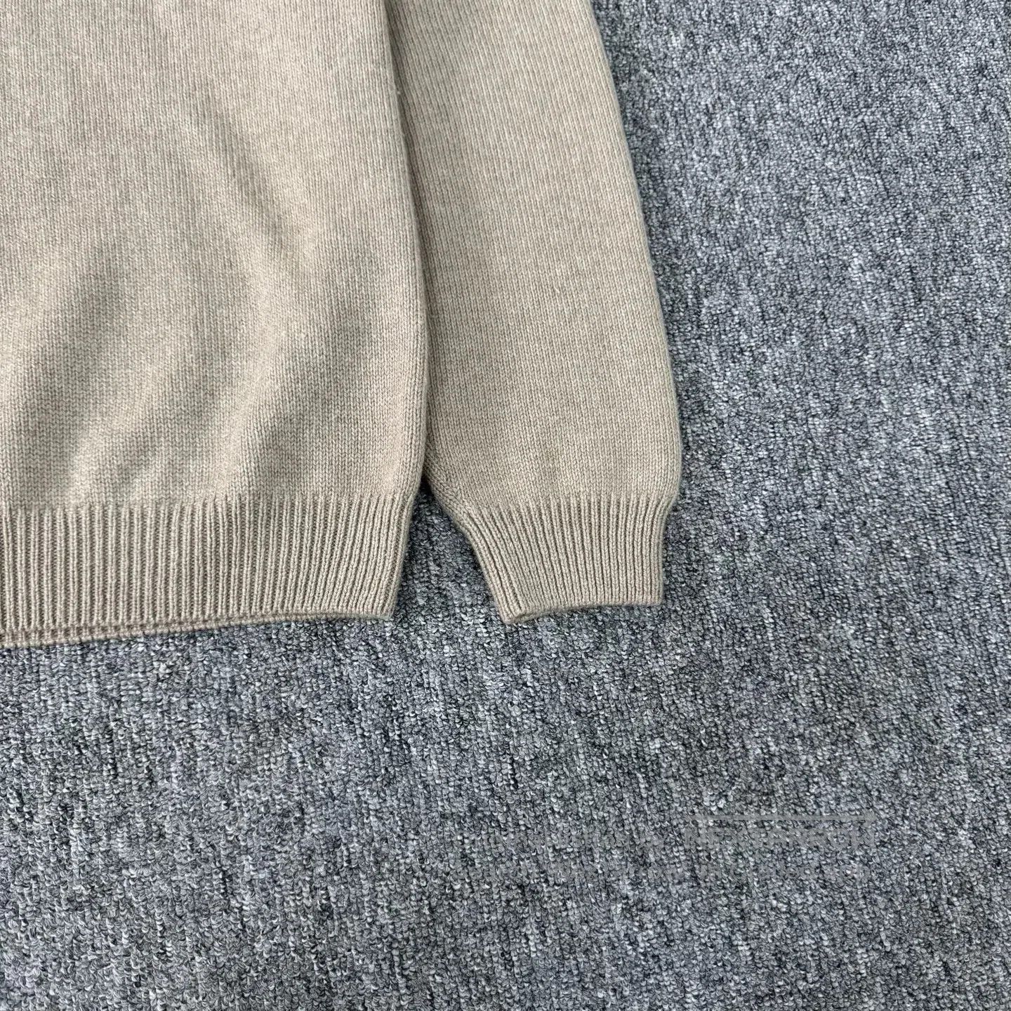 Celine CELINE Embroidery: Beige knit sweater| Size US L / EU 52-54 / 3 - 5 Thumbnail