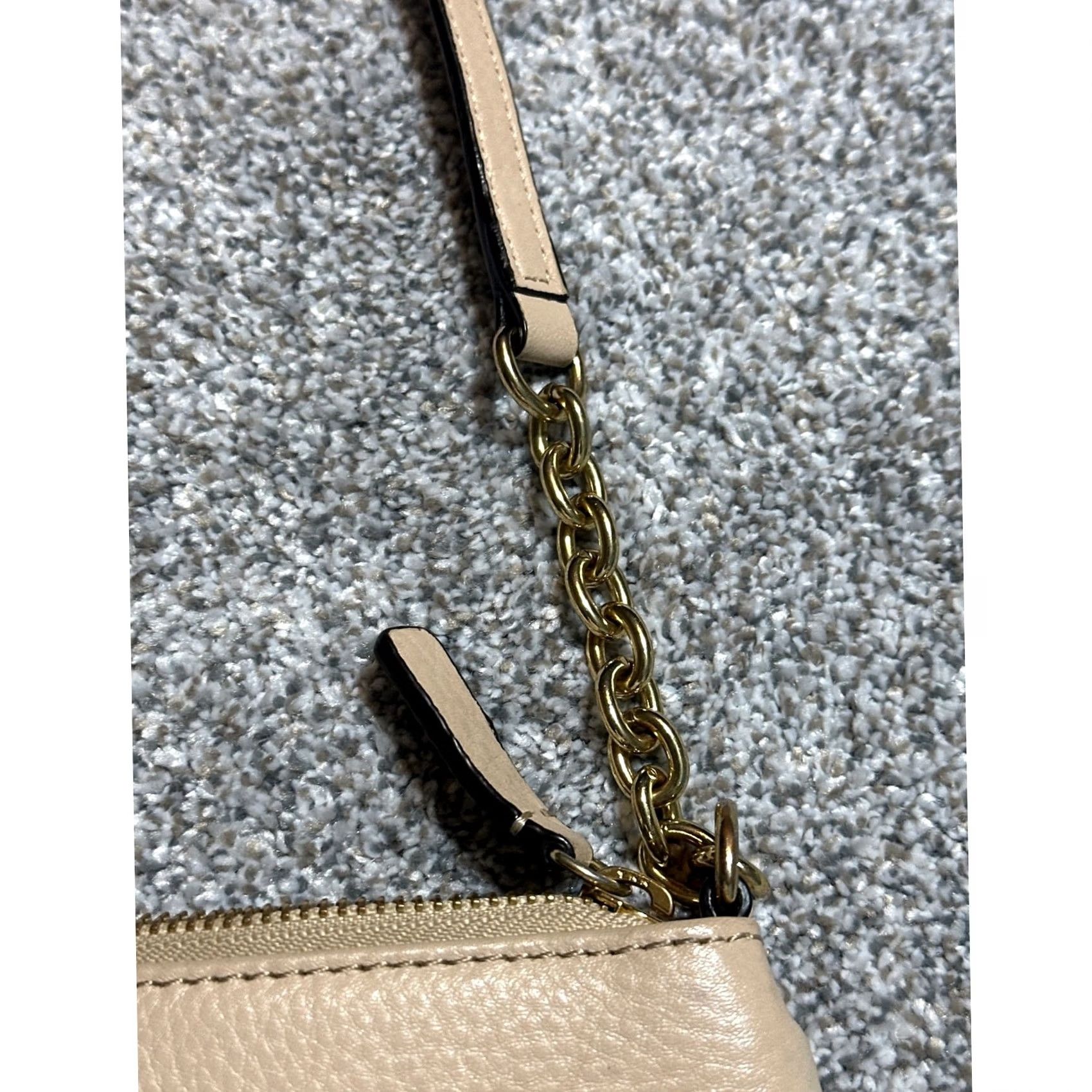 Calvin Klein Calvin Klein Crossbody Bag Beige Women Crossbody Quiet Luxury Corporate Chic Twee Preppy Old Money Rectangle Gold Hardware Modern Casual Size ONE SIZE - 4 Thumbnail