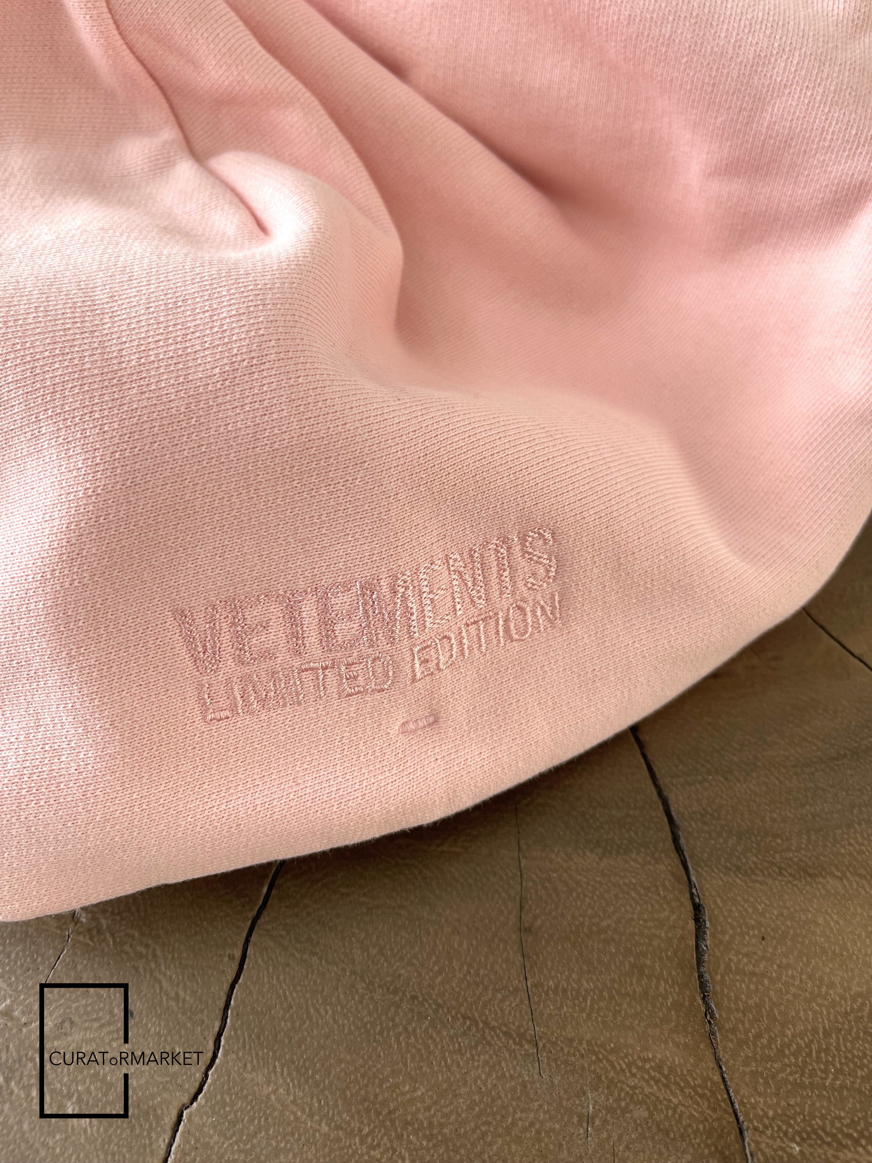 Vetements Limited Edition Unicorn Definition Print Mythical Pink FW22 Size US XS / EU 42 / 0 - 7 Thumbnail