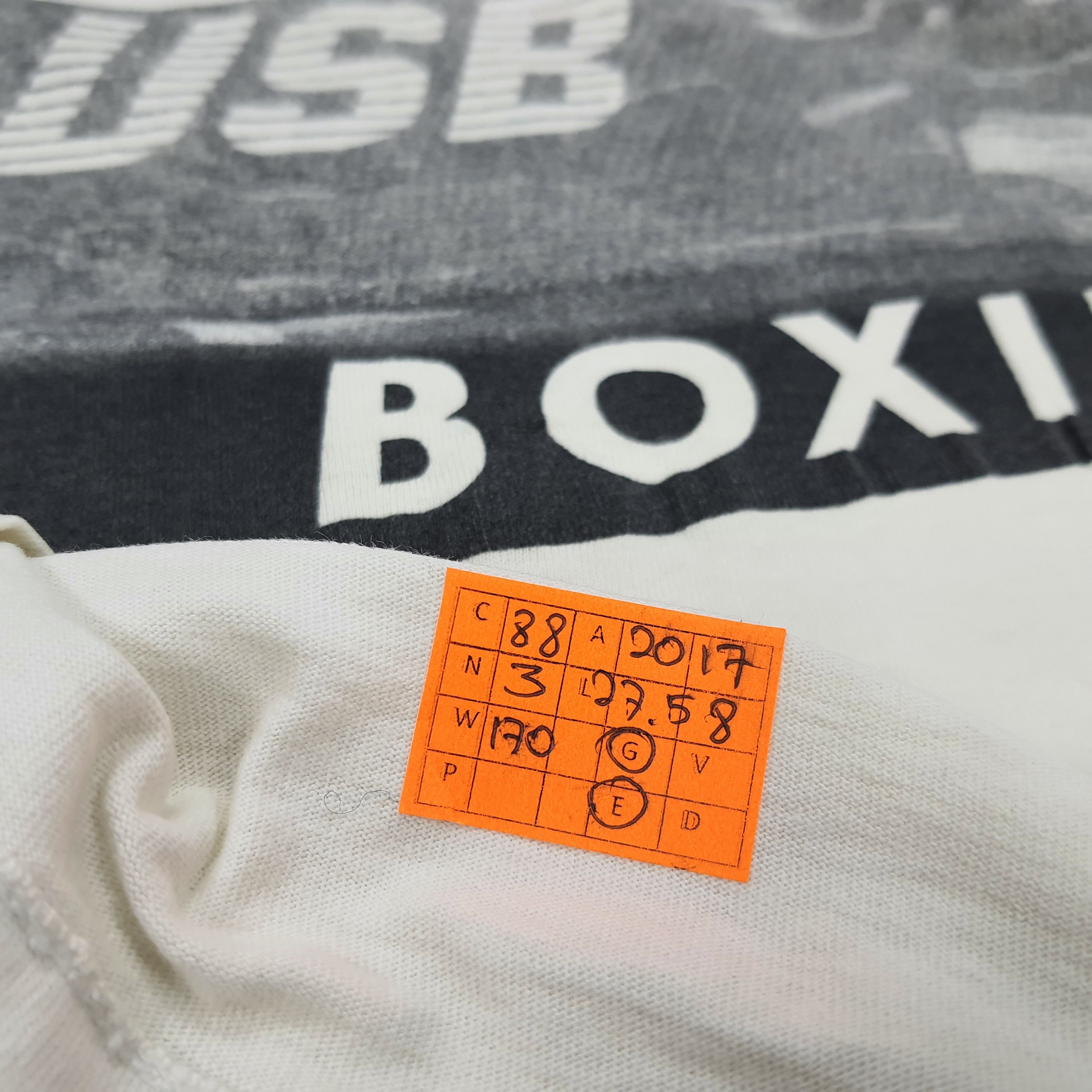 Vintage Vintage USB Boxing Restricted FAKE Edition T-shirt Size US M / EU 48-50 / 2 - 9 Thumbnail