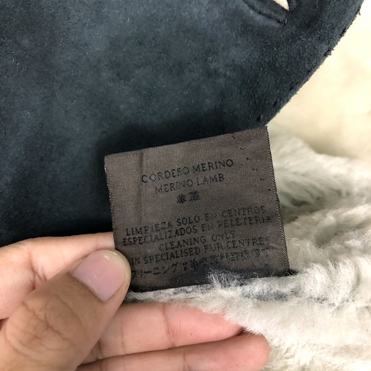Loewe 🔥VINTAGE LONG LEATHER JACKET LOEWE BLANKET FUR LINING Size XS / US 0-2 / IT 36-38 - 24 Thumbnail