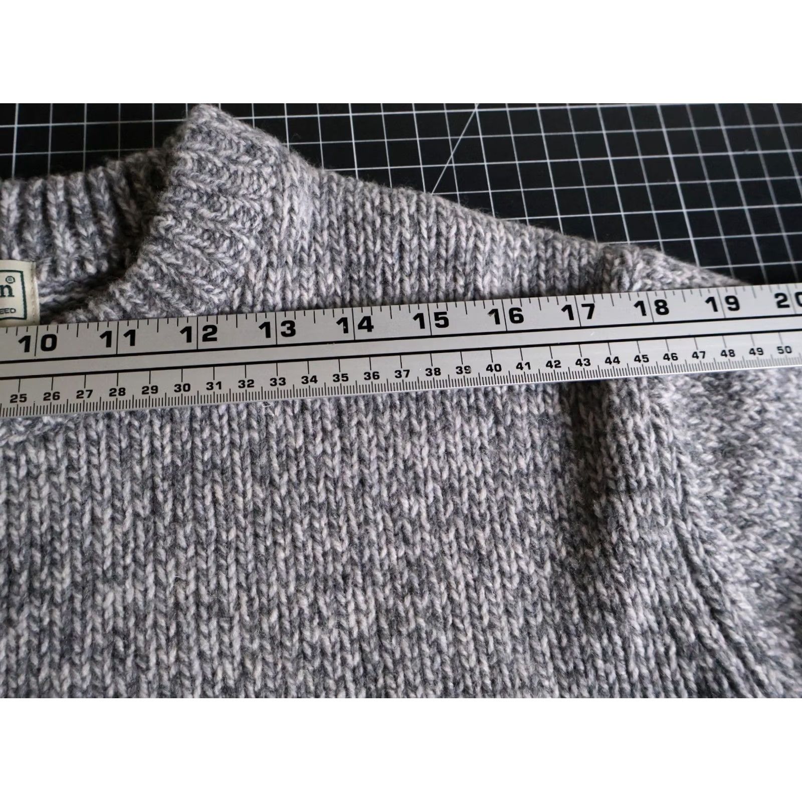 Vintage L.L. Bean Sweater Men's Large Gray Striped Heavyweight Crewneck Lambs Wool Size US L / EU 52-54 / 3 - 7 Thumbnail