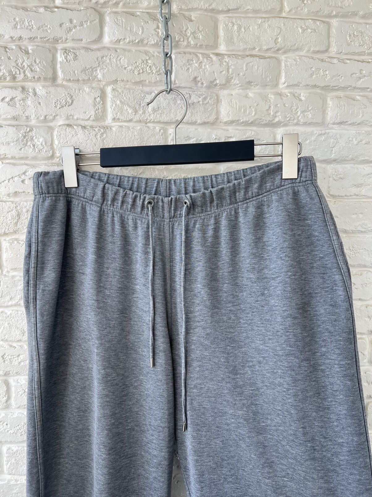 Louis Vuitton Louis Vuitton LV Logo Gray Pants Sweatpants Size 24" / US 00 / IT 34 - 2 Thumbnail