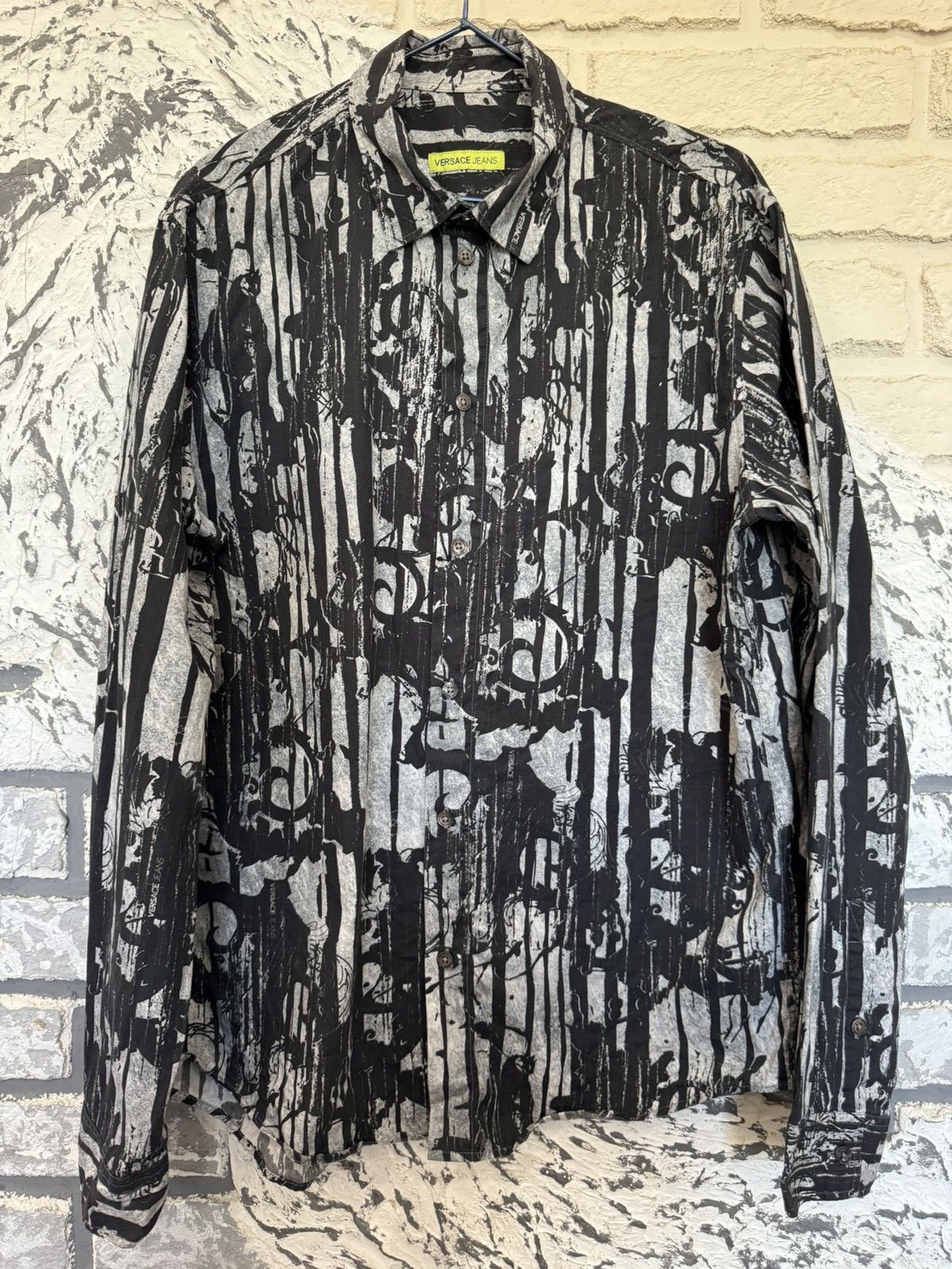 Versace Jeans Couture Versace Jeans Long Sleeve Button Size M IT 50 FR 46 Size US M / EU 48-50 / 2 - 1 Thumbnail