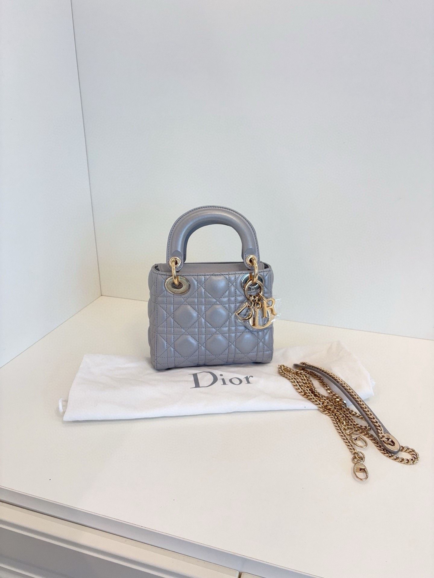 Dior Pre-loved Bag Very good condition Size ONE SIZE - 1 Thumbnail