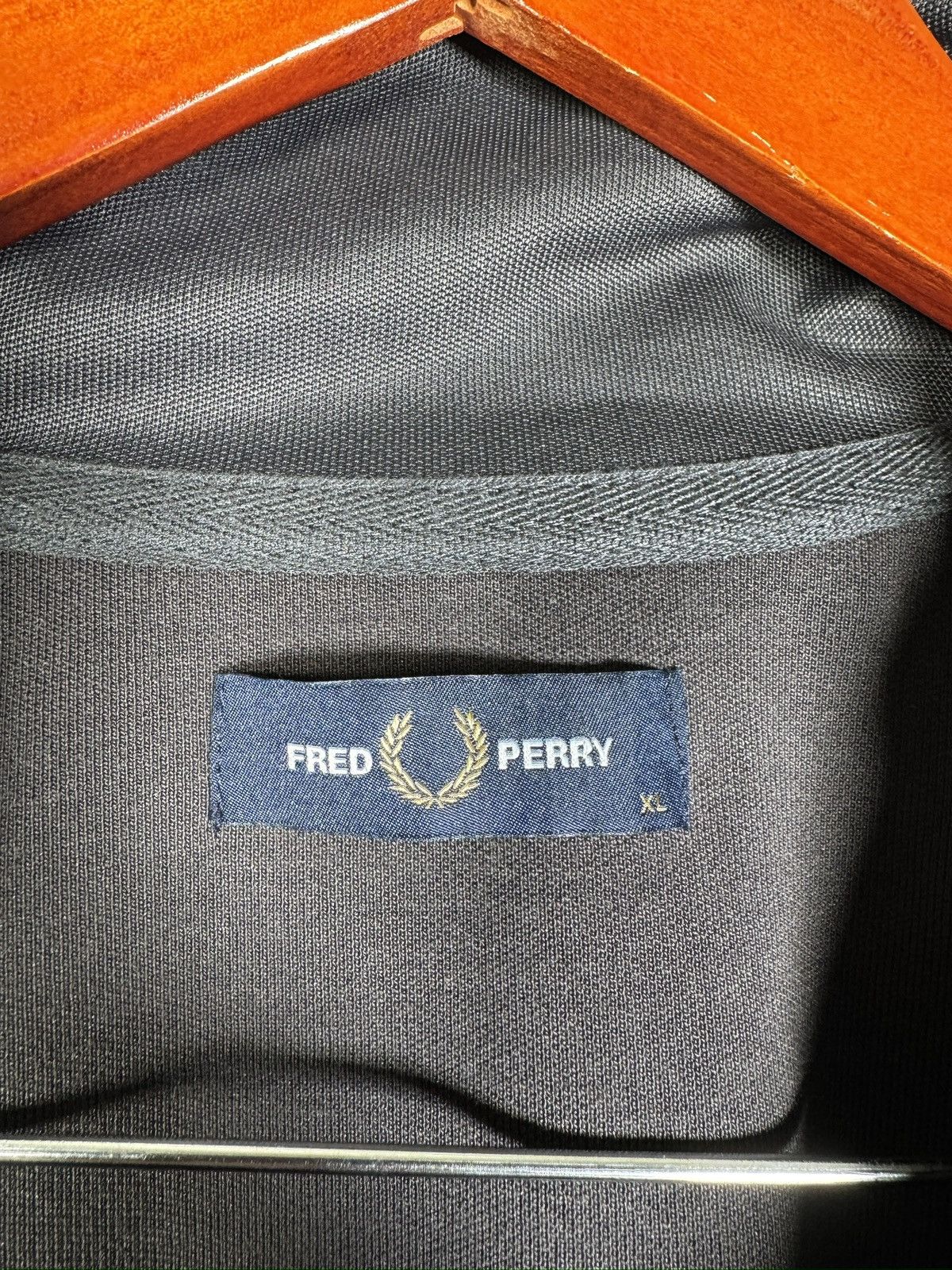 Fred Perry Fred Perry Contrast Tape Track Jacket Anchor Gray /Black Size US XL / EU 56 / 4 - 9 Thumbnail