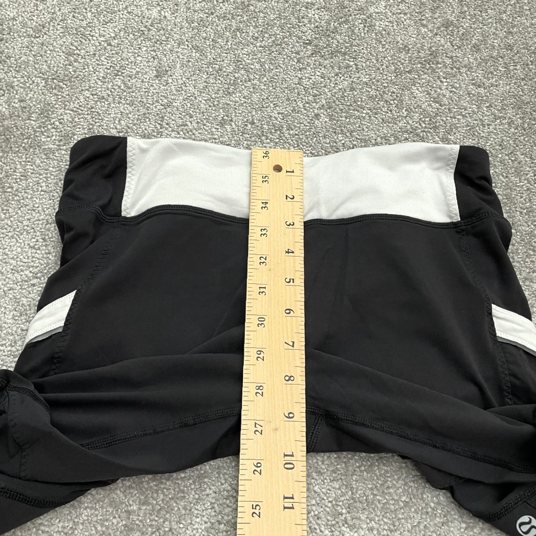 Lululemon Lululemon Run Mod Moves Crop Pants Womens 8 Black Zip Pocket Active Yoga 28x17 Womens Size 30" / US 8 / IT 44 - 7 Thumbnail