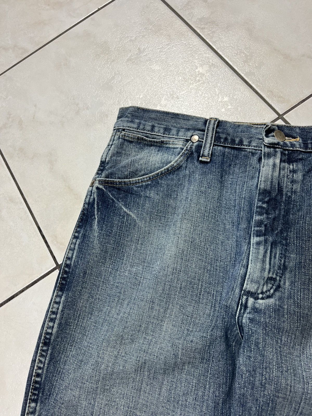 Vintage × Wrangler Vintage Wrangler cowboy cut distressed washed denim jeans Size US 33 - 7 Thumbnail
