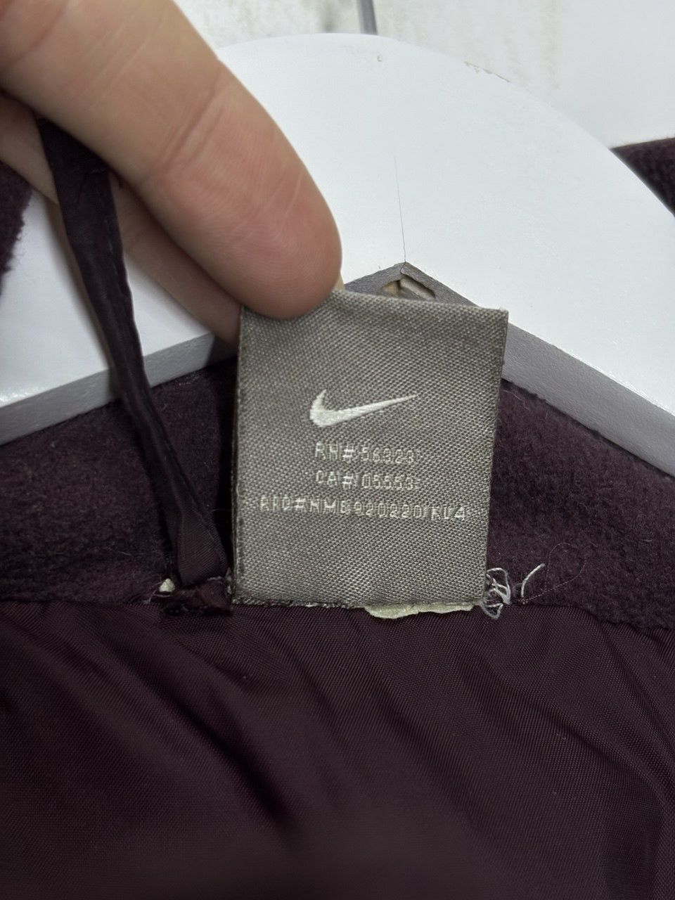 Nike 00s Vintage Nike Brown with Cherry Shade Down Puffer Vest Size US L / EU 52-54 / 3 - 14 Thumbnail
