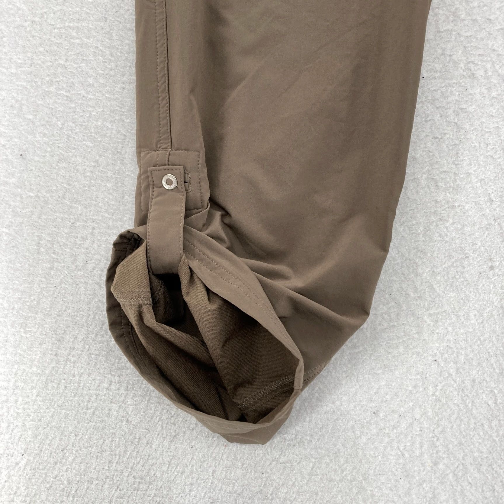 The North Face The North Face Hiking Pants Women's 14 Brown Stretch Convertible Roll Up Cargo Pants Size 36" / US 14 / IT 50 - 4 Thumbnail