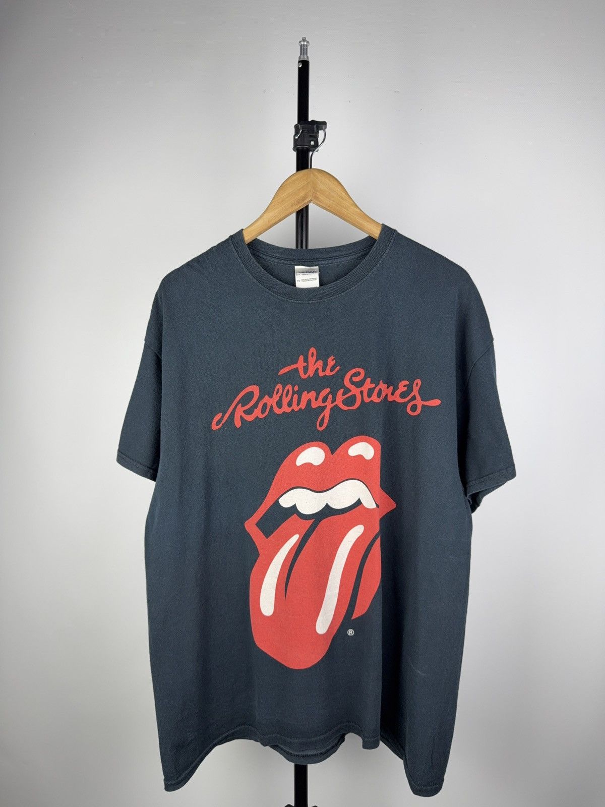 Band Tees × The Rolling Stones × Vintage Vintage 00's The Rolling Stones Big Logo T-shirt Size US XL / EU 56 / 4 - 1 Thumbnail
