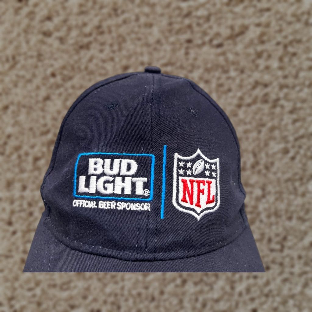 Budweiser Budweiser NFL Sponsor Hat Cap Snap Back Adult Blue White Bud Light Vendor Unifor Hat Cap Navy Blue White Vintage No N/A Size ONE SIZE - 1 Thumbnail