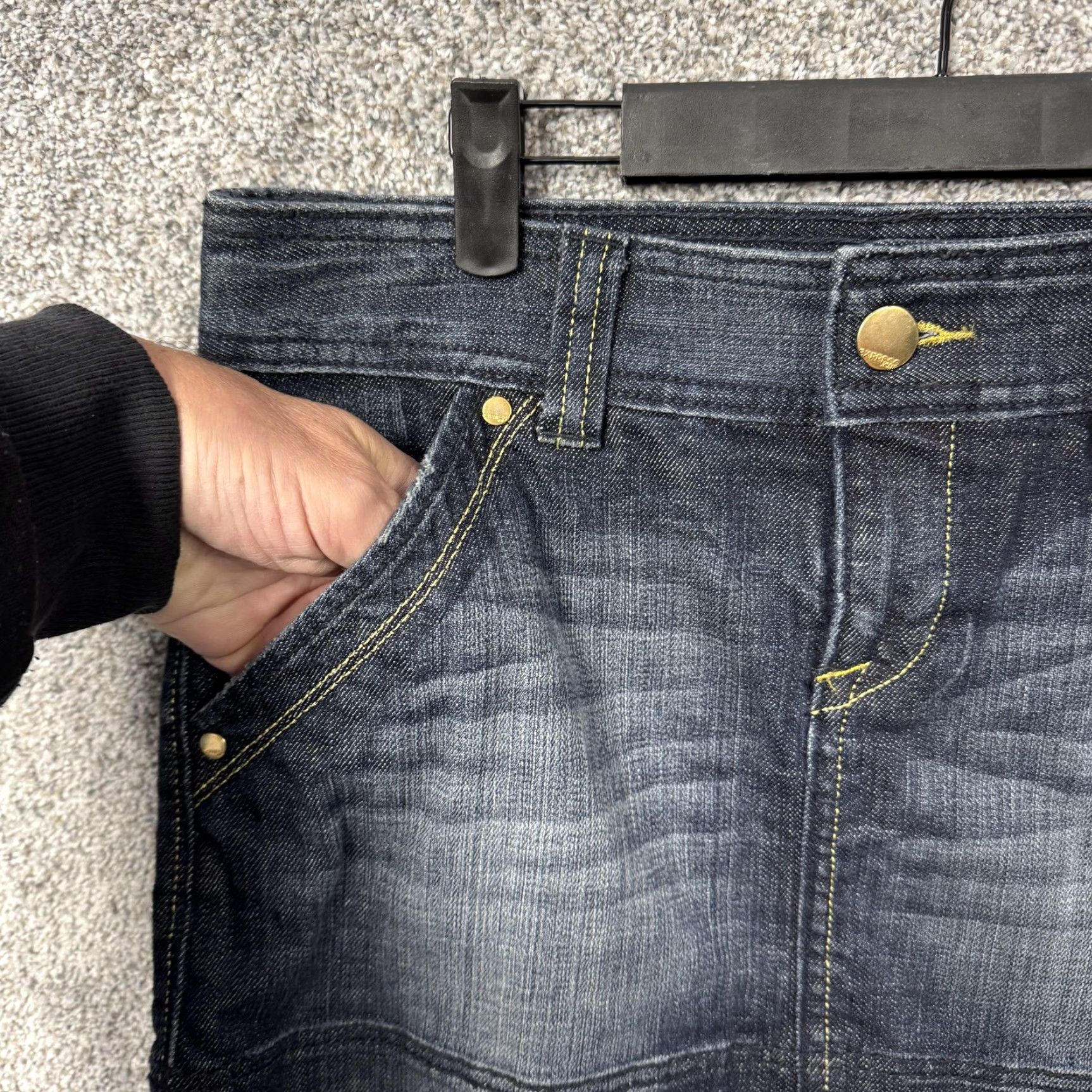 Express Express Jeans Skirt 6 Blue Denim Embroidered Pockets Mini Y2K McBling Size 28" / US 6 / IT 42 - 2 Thumbnail