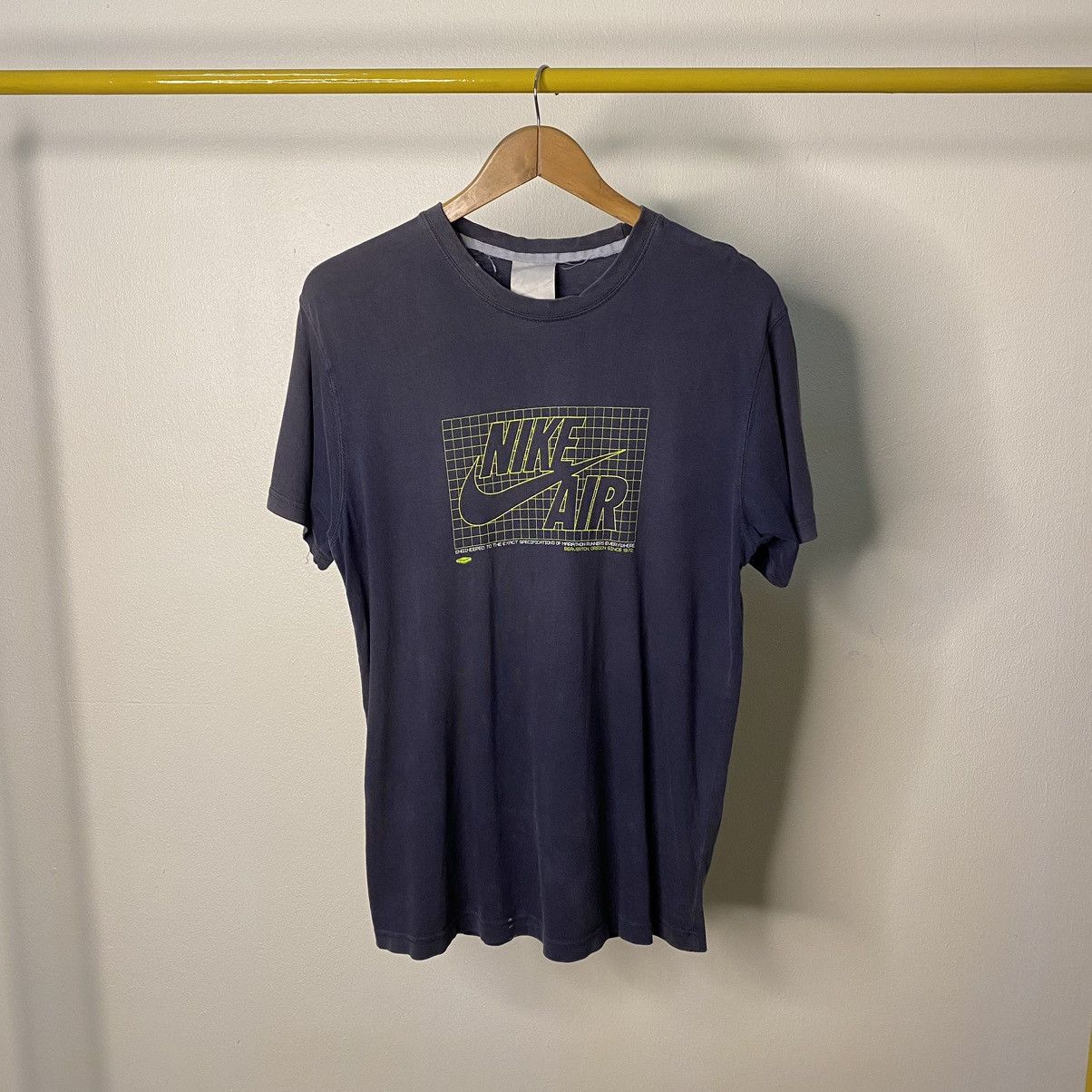 Nike × Vintage Vintage Nike Air Sunfaded Tshirt Size US L / EU 52-54 / 3 - 1 Thumbnail