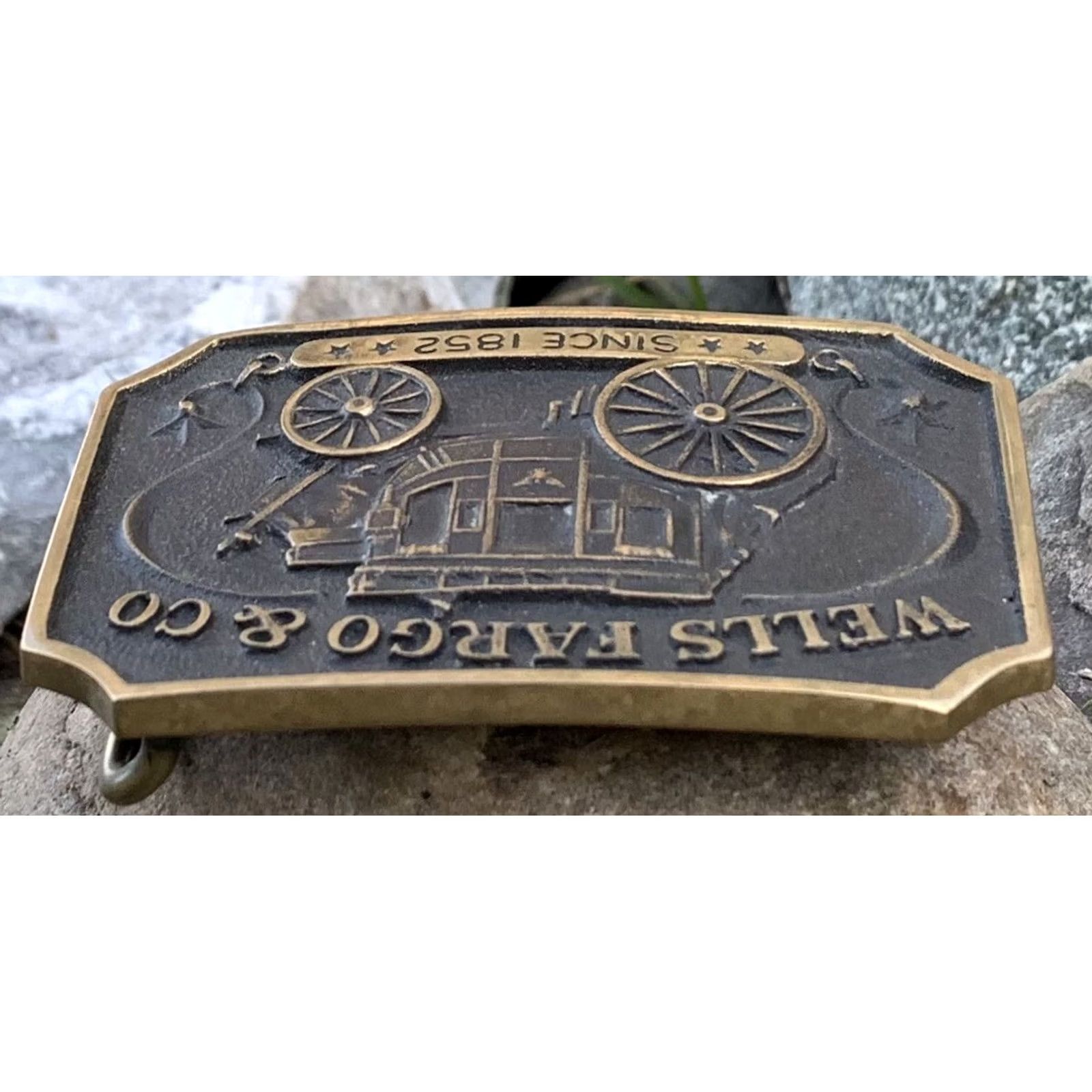 Vintage VINTAGE Wells Fargo & Co belt buckle Brass 1973 F533 Adult Unisex Rockabilly 1852- Decade 1970s Size ONE SIZE - 4 Thumbnail