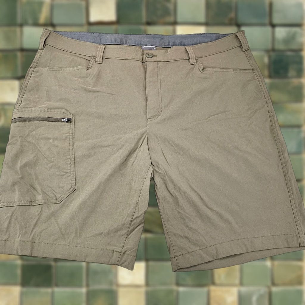 Eddie Bauer Eddie Bauer Shorts Mens 42 Olive Tech Lightweight Outdoor Stretch Cargo Chinos Size US 42 / EU 58 - 1 Thumbnail
