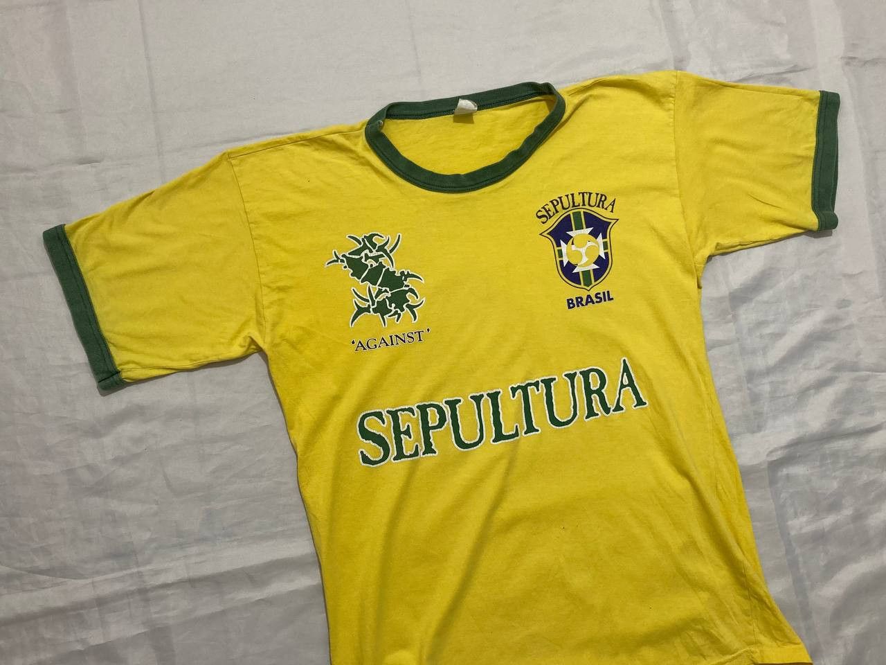 Band Tees Vintage t-shirt Sepultura Brazil 90s metal rock Size US XL / EU 56 / 4 - 2 Thumbnail