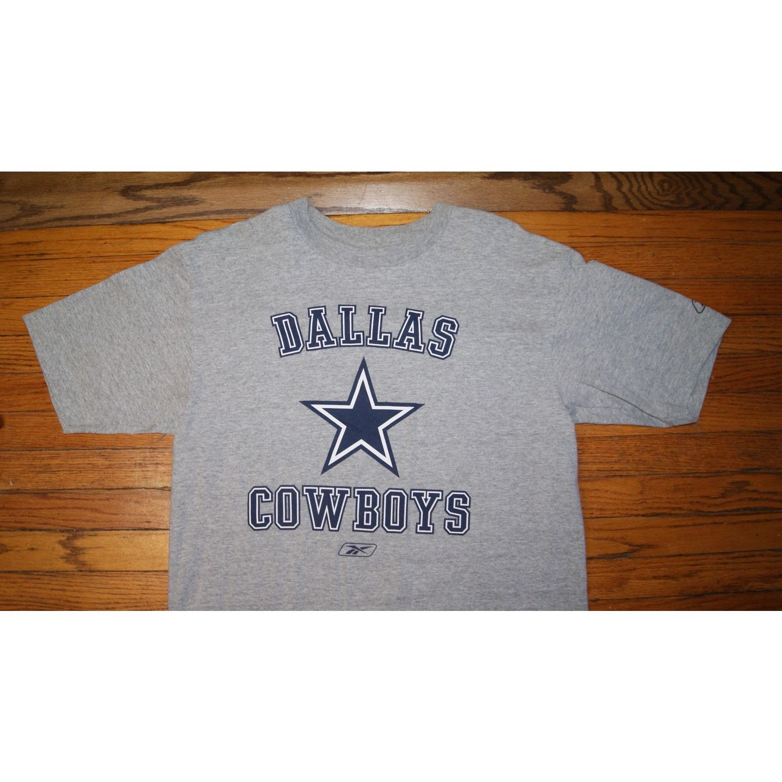 Reebok VTG DALLAS COWBOYS FOOTBALL M GRAY T SHIRT NFL FIELD REEBOK Size US M / EU 48-50 / 2 - 1 Thumbnail