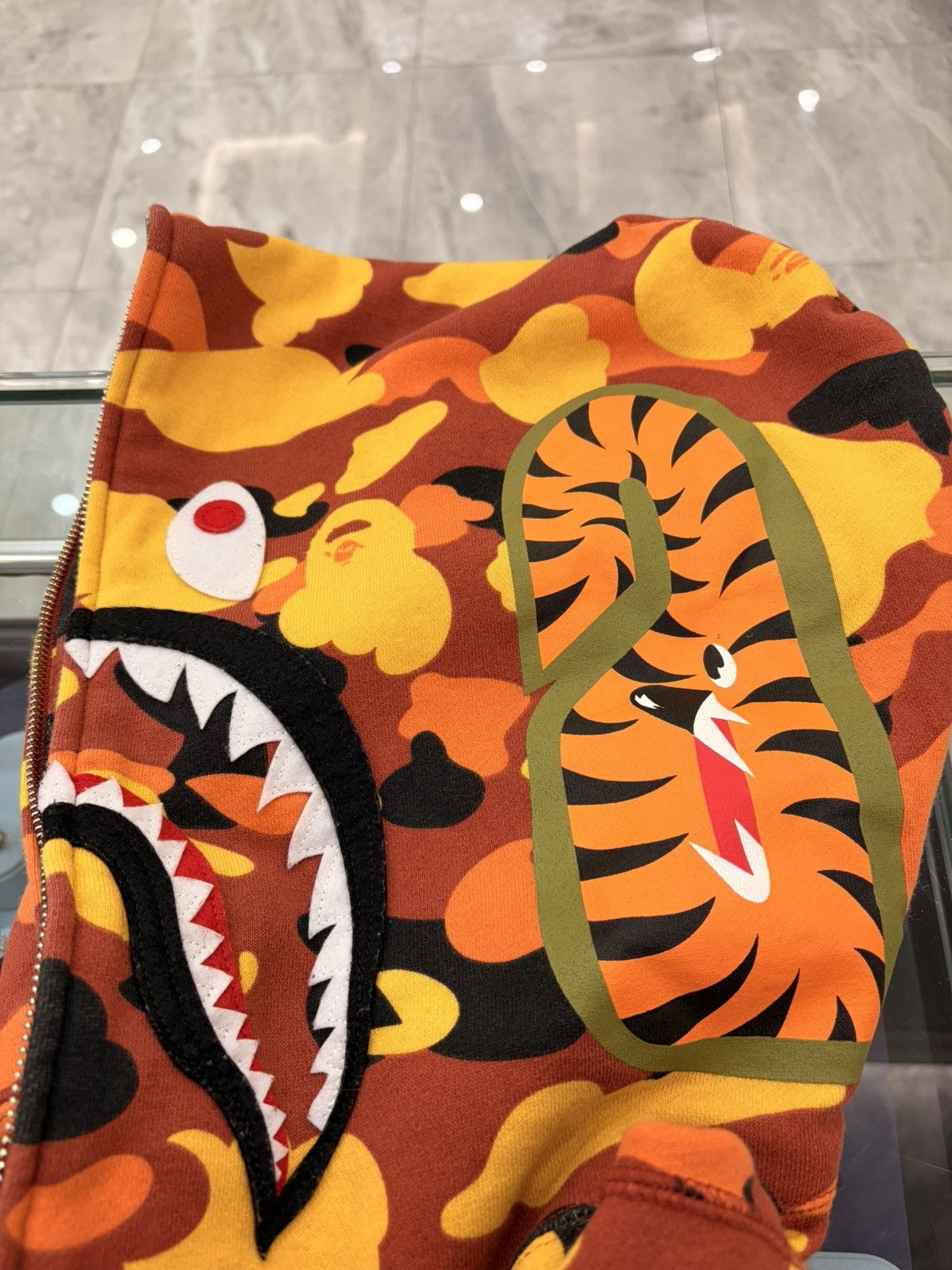 Bape Orange Camo Bape Fullzip Shark Hoodie Size US L / EU 52-54 / 3 - 6 Thumbnail