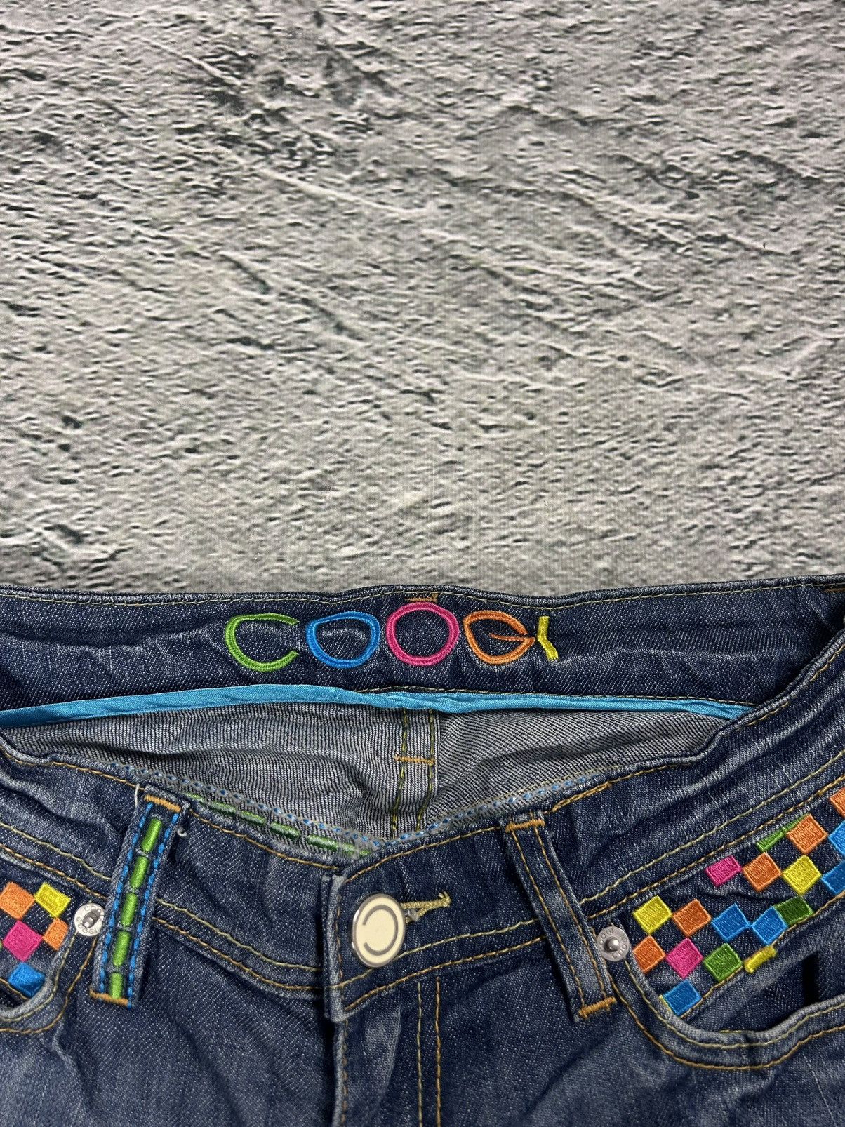 Coogi Coogi bootcut jeans embroidery big logo Y2K denim pants Size 27" / US 4 / IT 40 - 7 Thumbnail