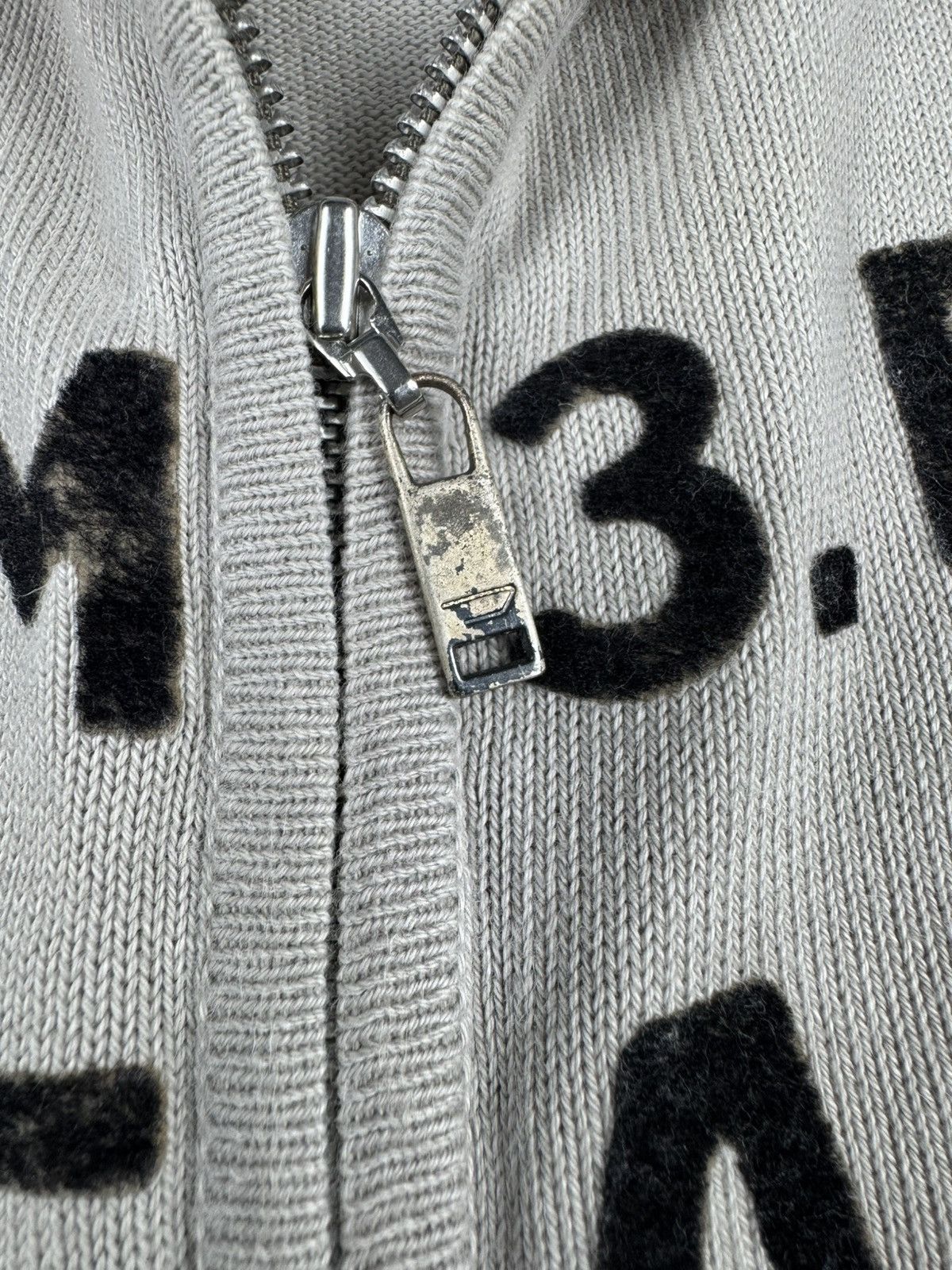 Diesel Vintage Diesel Snoweagles Light Zip Beige Sweater Y2K Size US L / EU 52-54 / 3 - 10 Thumbnail