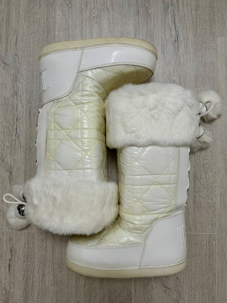 Dior Y2K Dior by John Galliano Fur Gradient Snow Pompon Boots Size US 7 / IT 37 - 11 Thumbnail