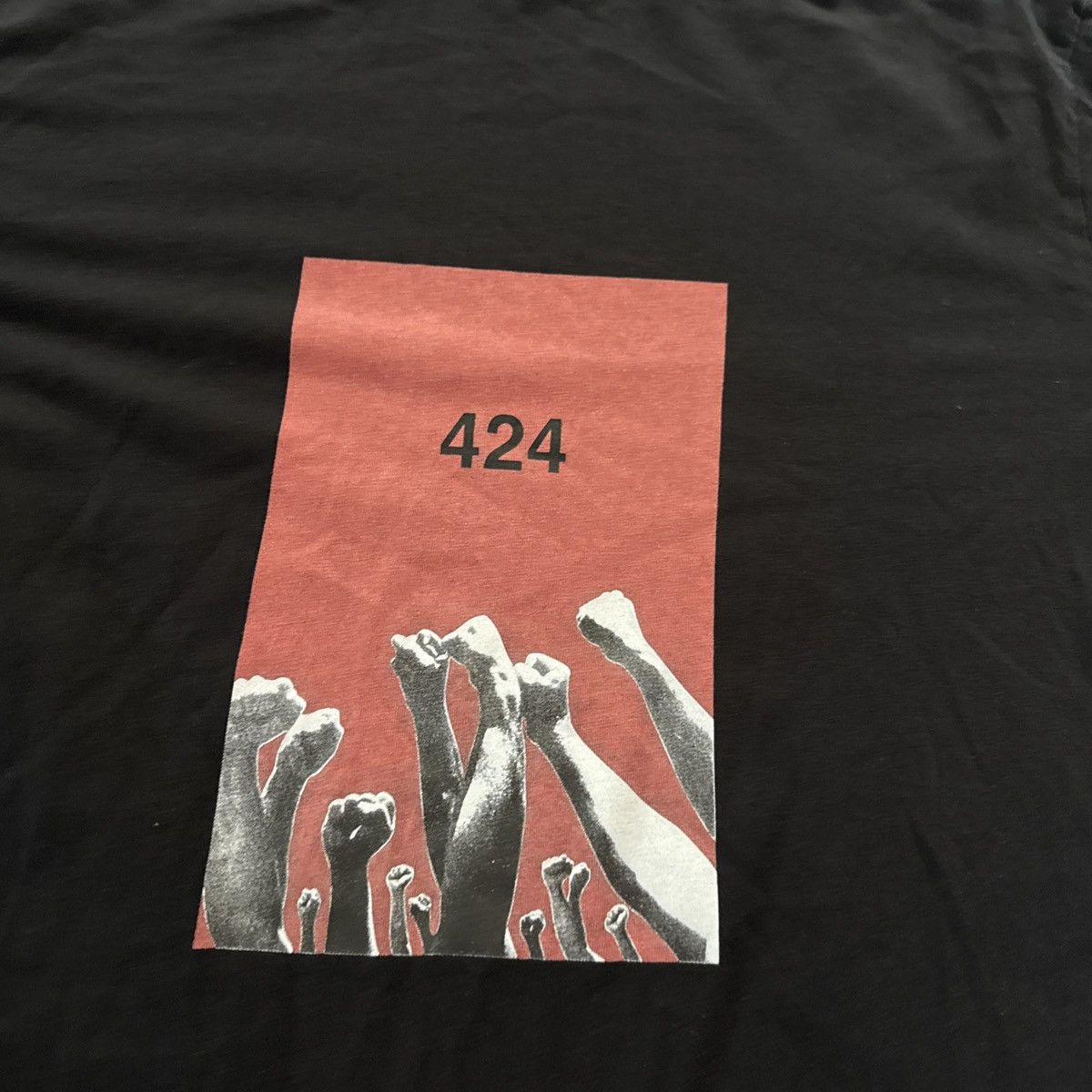 424 424 On Fairfax Raised Fist T-shirt Size Large L Men Black Size US L / EU 52-54 / 3 - 2 Thumbnail