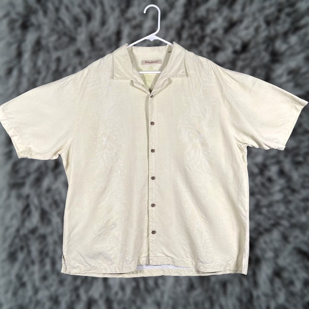 Tommy Bahama Tommy Bahama Shirt Mens XL White 100% Silk Floral Hawaiian Camp Button Up Shirt Size US XL / EU 56 / 4 - 1 Thumbnail
