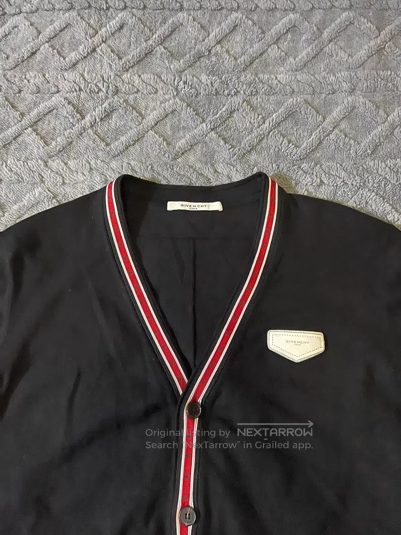 Givenchy Givenchy Slogan badge five-pointed star pure wool cardigan Size US XL / EU 56 / 4 - 2 Thumbnail