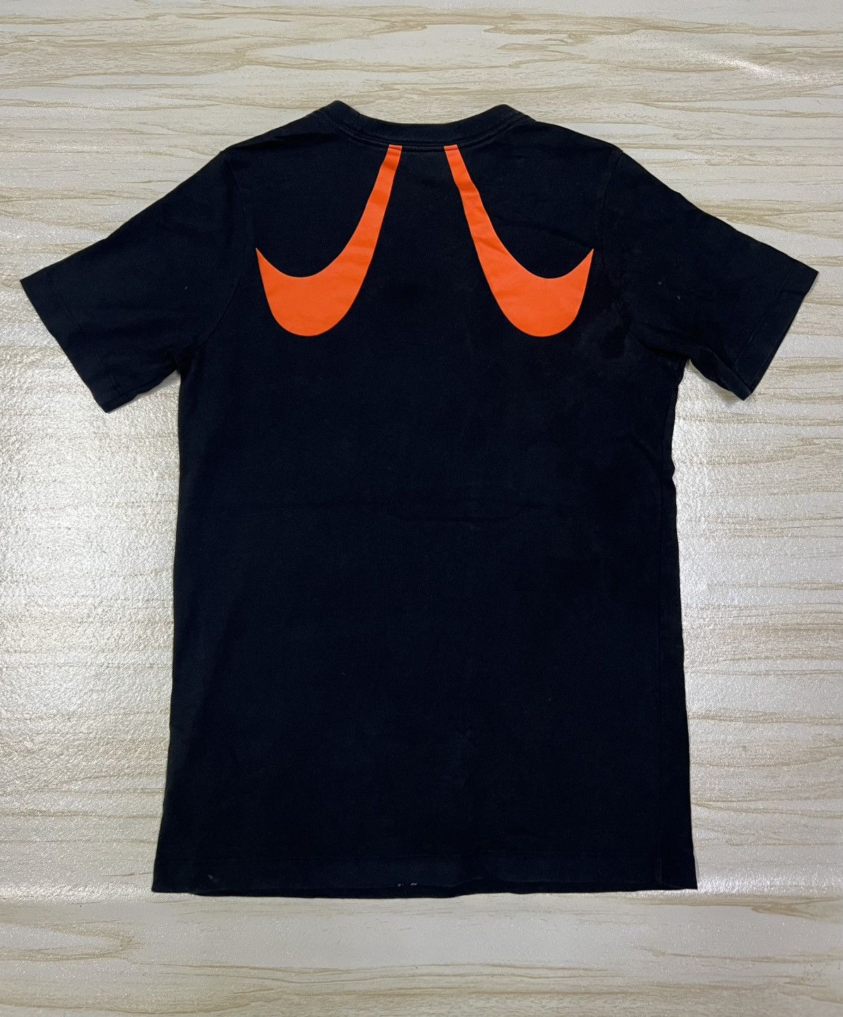 Nike Nike Orange Swoosh Black T-shirt Size US S / EU 44-46 / 1 - 4 Thumbnail