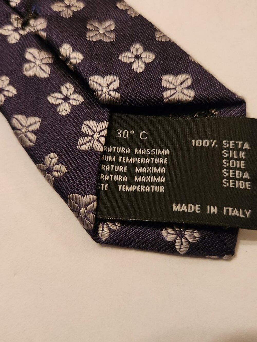 Versace versace men's purple 100%silk tie 3 1/4" X 61 1/4" Size ONE SIZE - 4 Thumbnail