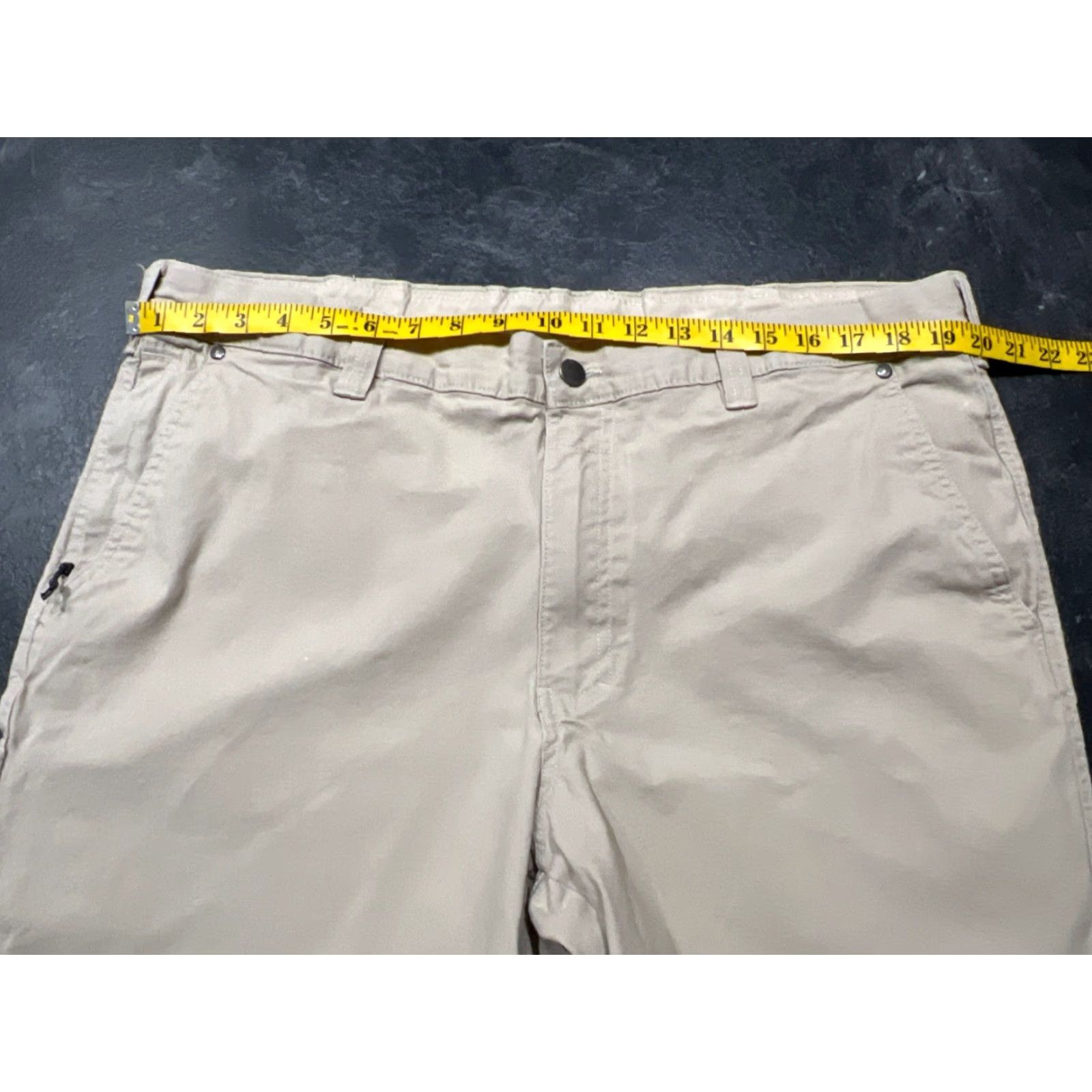 Vintage Columbia Shorts Mens 40W Khaki 10" Inseam Elastic Waist Pockets Casual Outdoor Chino Cotton Beige Mens Size US 40 / EU 56 - 5 Thumbnail