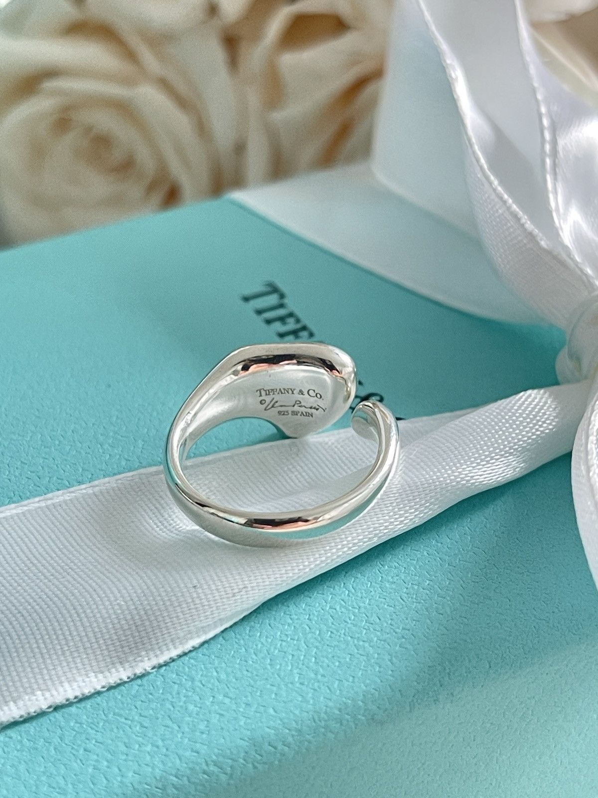 Tiffany & Co. Tiffany & Co. Elsa Peretti Heart Ring Silver 5 NEW $550 Size ONE SIZE - 8 Thumbnail