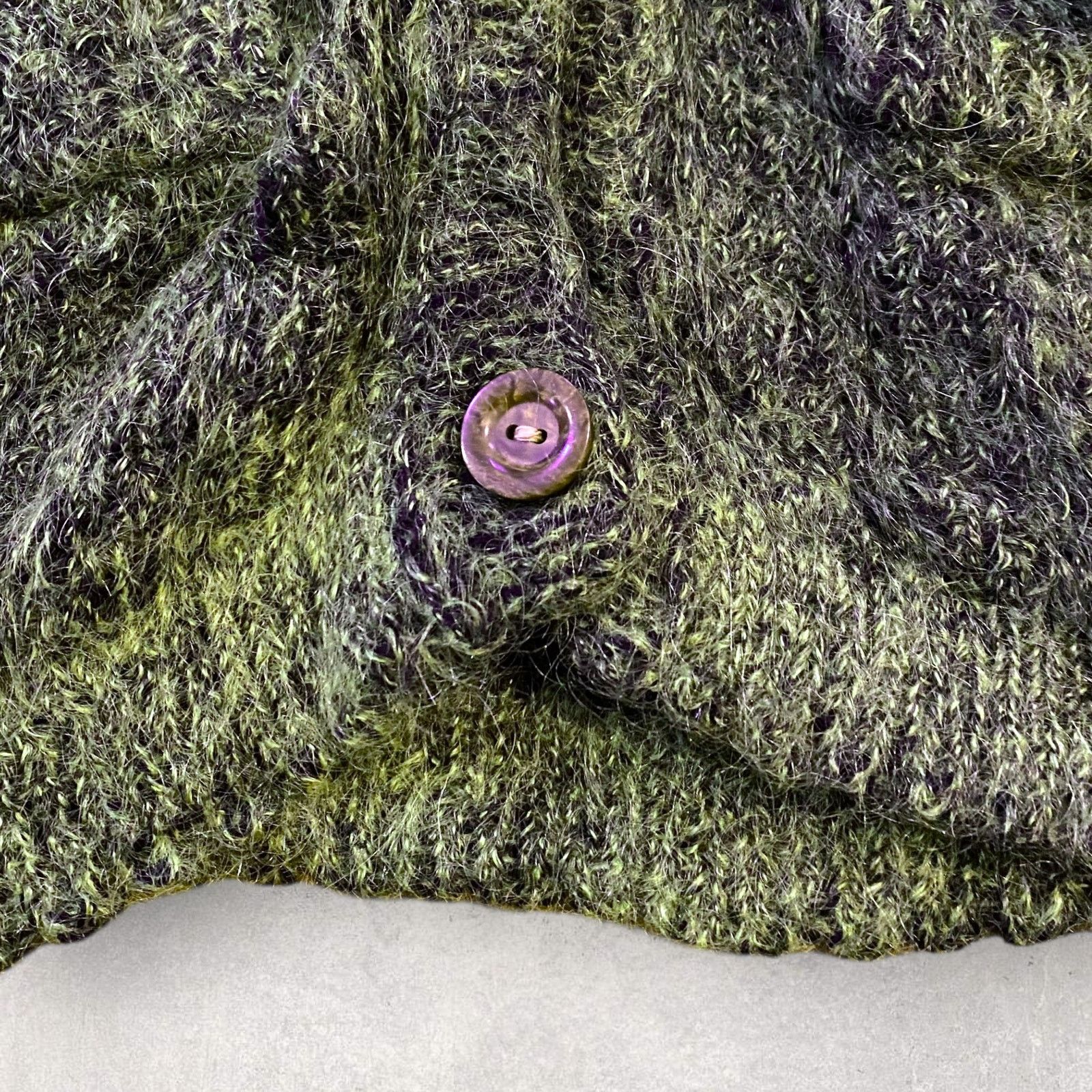Vintage Vintage 1960s Swaggy Green Mohair Wool Cardigan Size S / US 4 / IT 40 - 9 Thumbnail