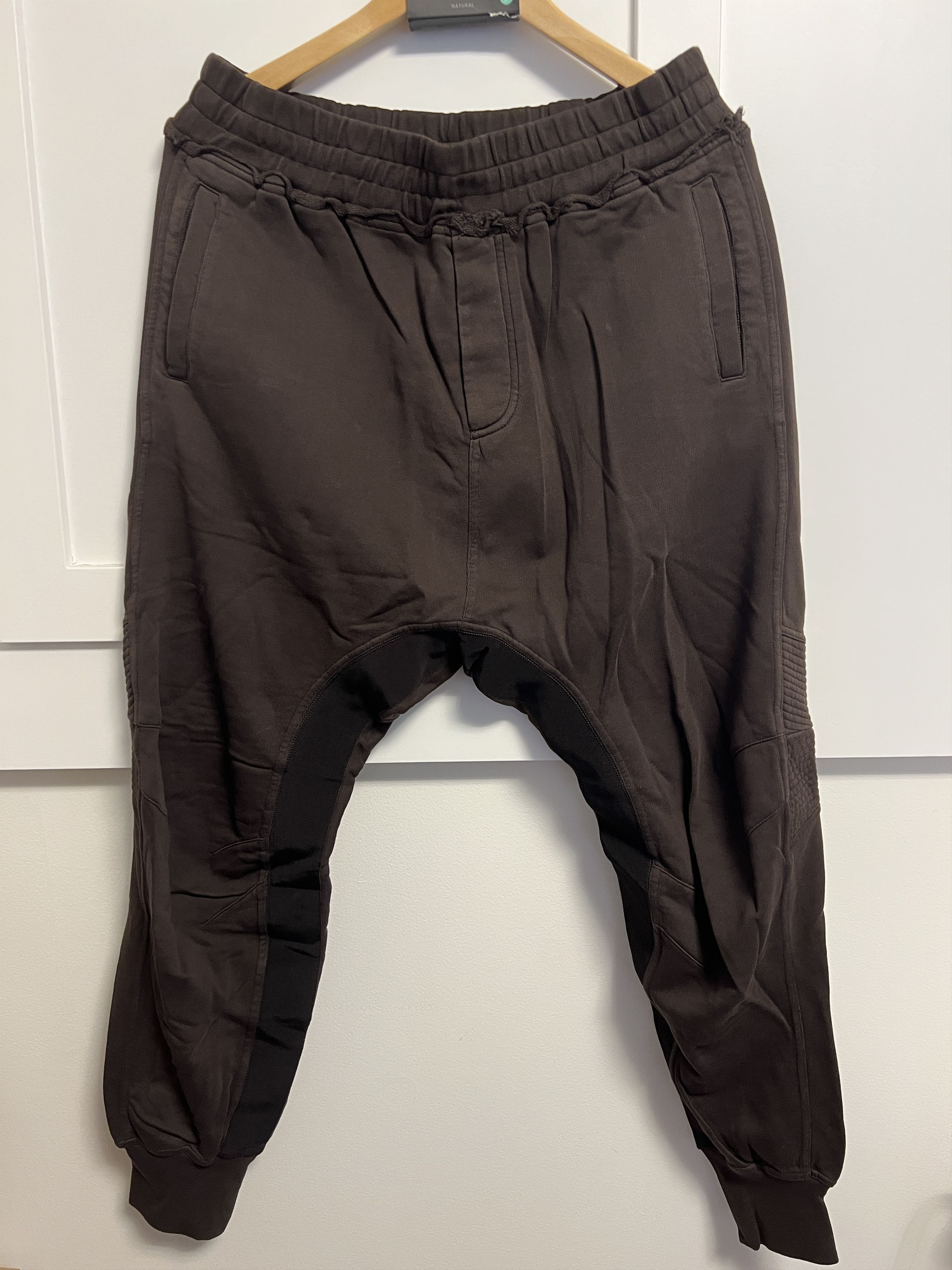 Haider Ackermann Haider Ackermann Moonshape Perth Joggings Sweatpants/Joggers Size US 32 / EU 48 - 1 Thumbnail