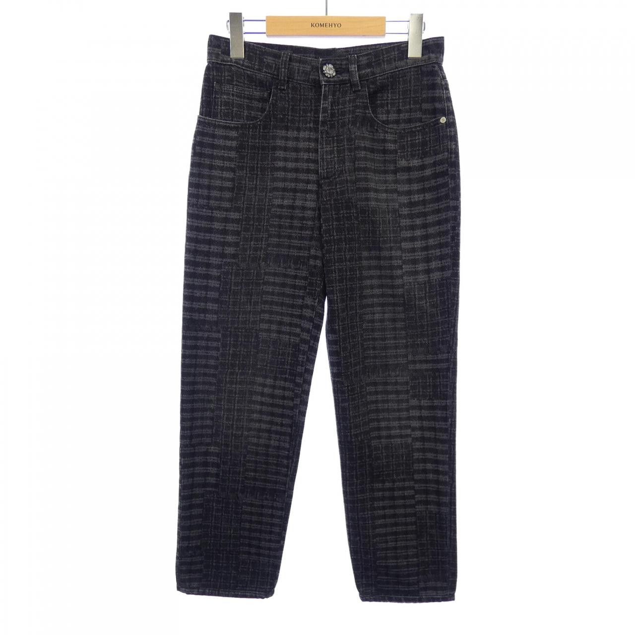 Chanel Chanel Chanel P77620V69616 Jeans Denim Jeans P77620V69616 DUTY FREE for USA Size ONE SIZE - 1 Thumbnail