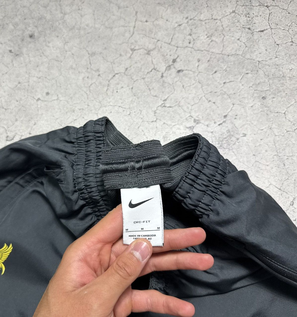 Nike Nike FC Liverpool Nylon Football Track Suit Jacket And Pants Size US M / EU 48-50 / 2 - 13 Thumbnail