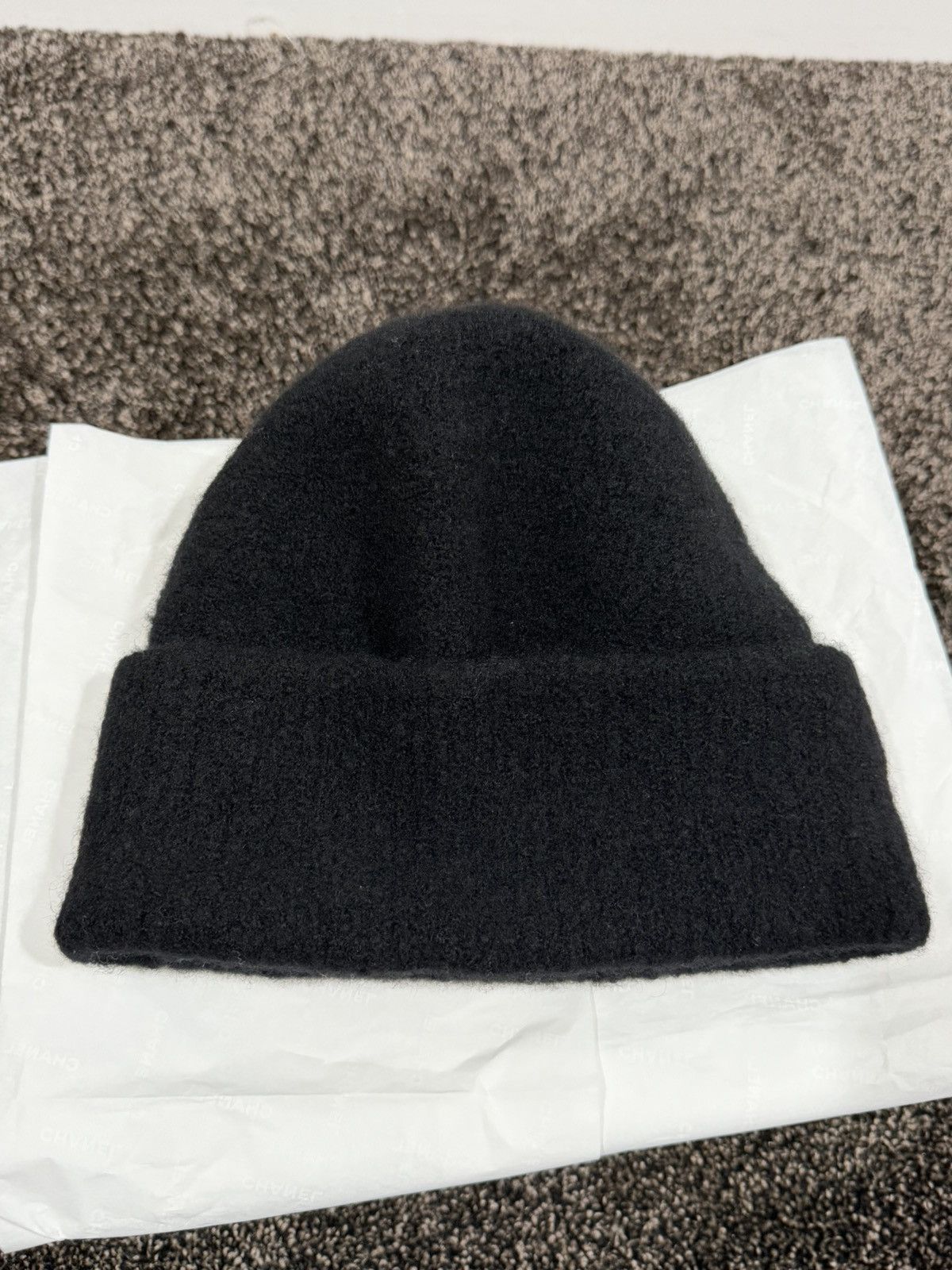Chanel Chanel Cashmere Black / Glitter Big CC Logo Knit  display picture 2