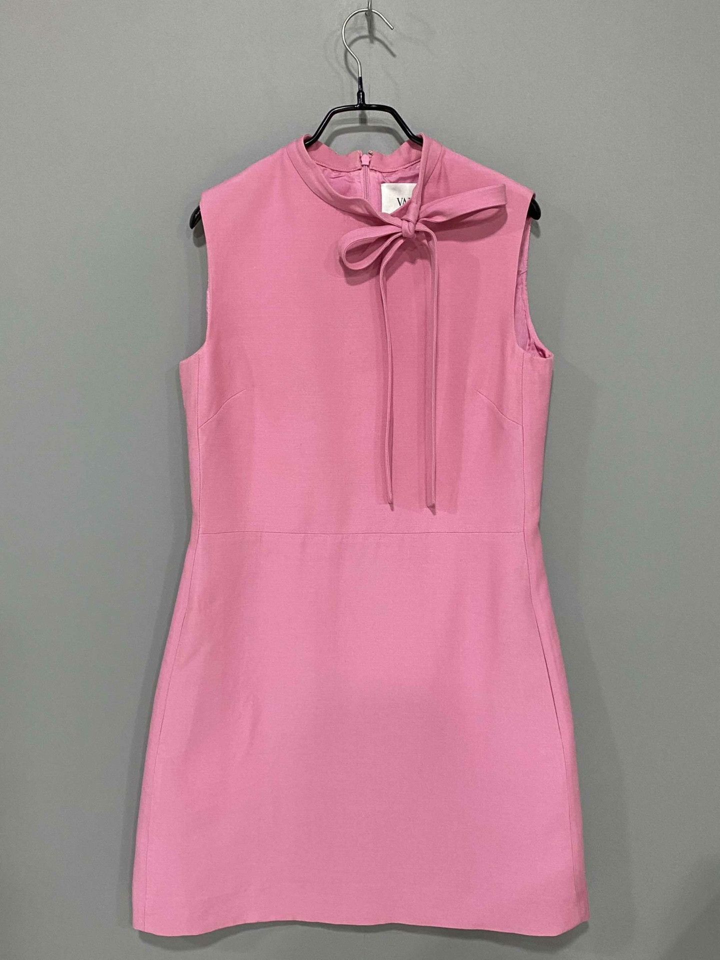 Valentino Valentino Pink T-Shirt M Women Size M / US 6-8 / IT 42-44 - 1 Thumbnail
