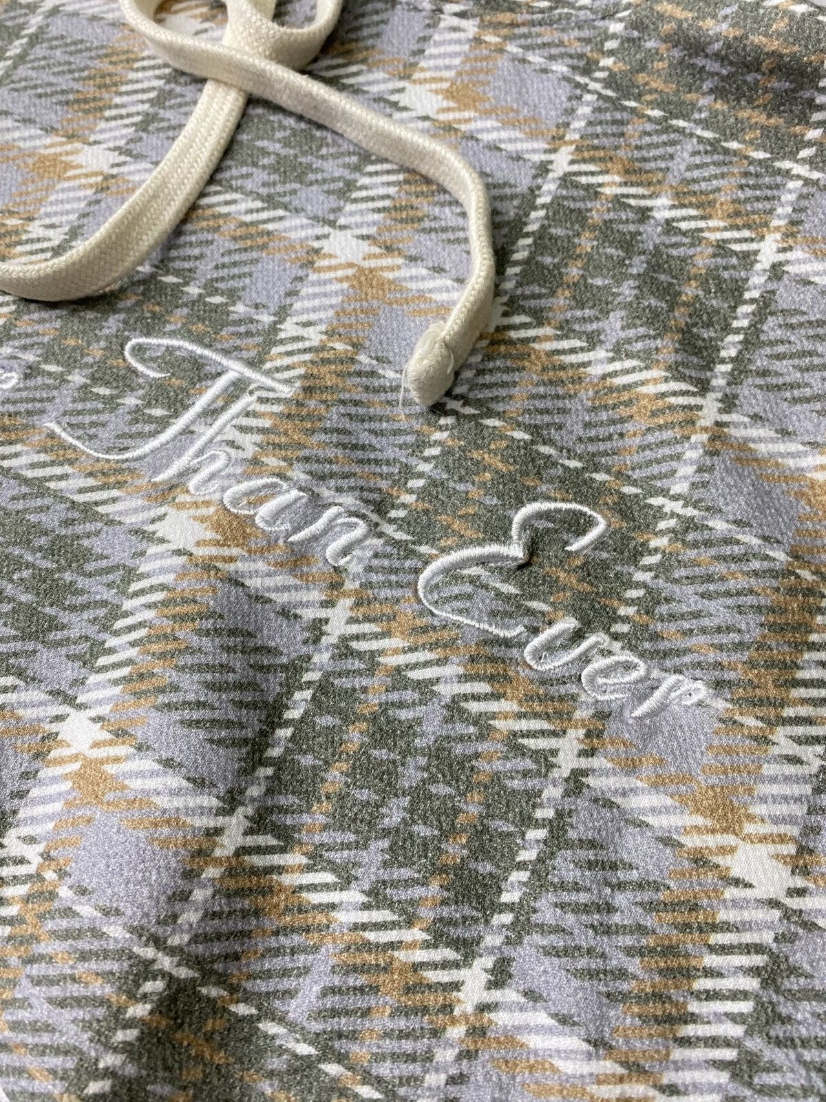 Band Tees HAPPIER THAN EVER PLAID HOODIE. Size US S / EU 44-46 / 1 - 7 Thumbnail