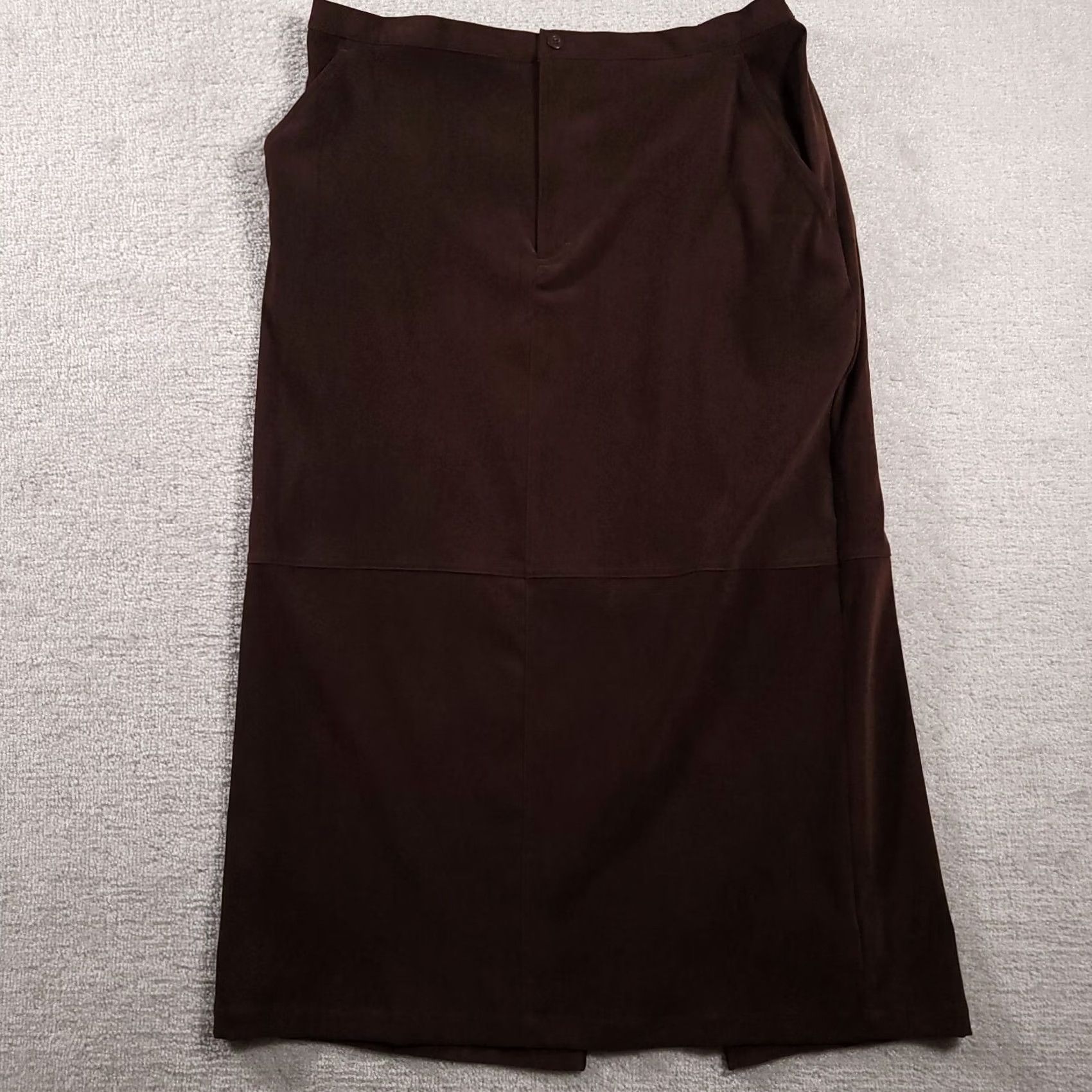 Vintage VINTAGE White Stag 2 Piece Set Button Up Shirt Skirt Brown L/S Suede Women 18W 90s Business Formal Travel - Womens Size M / US 6-8 / IT 42-44 - 4 Thumbnail