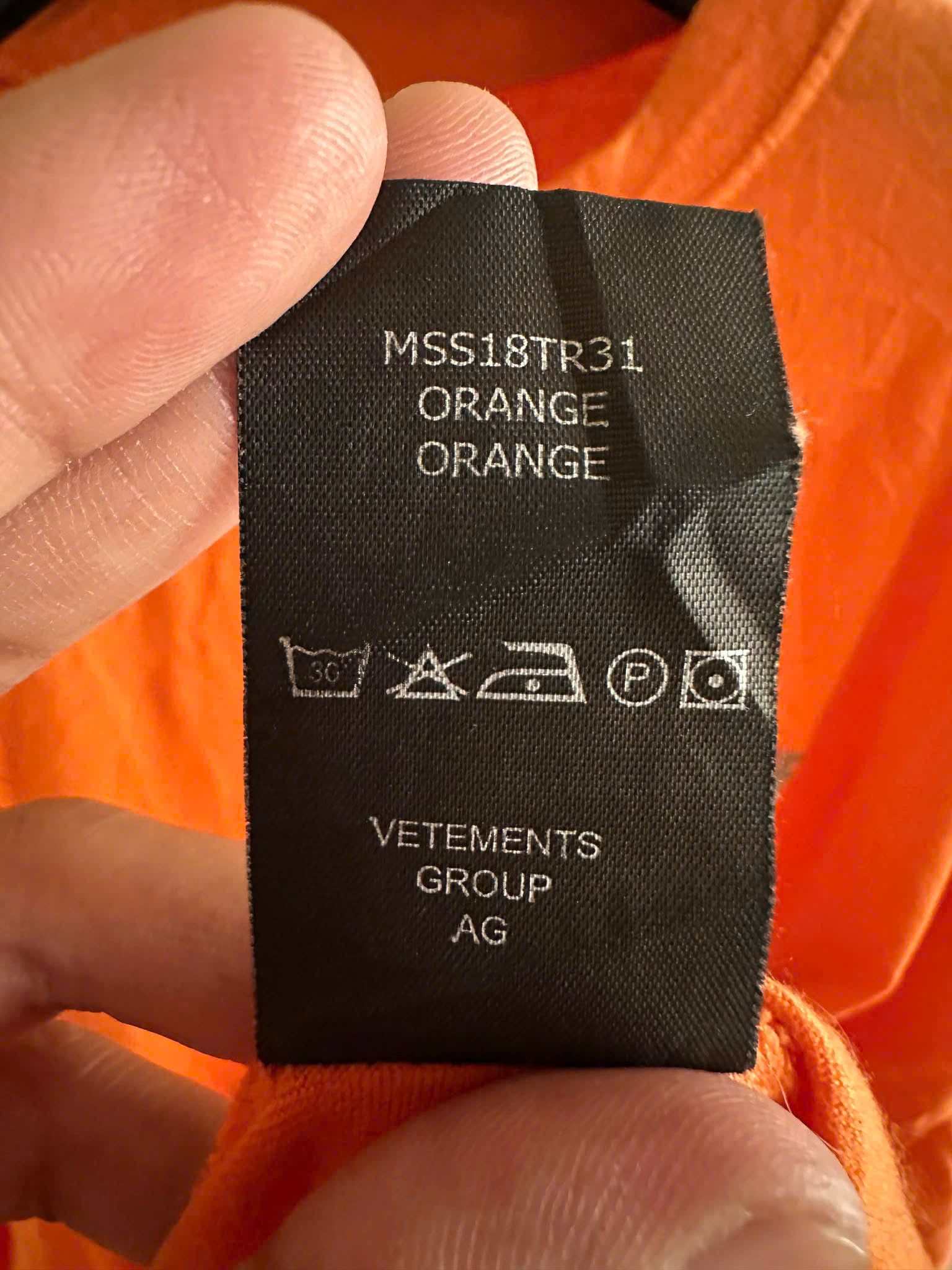 Vetements T SHIRT VETEMENS Size US M / EU 48-50 / 2 - 3 Thumbnail