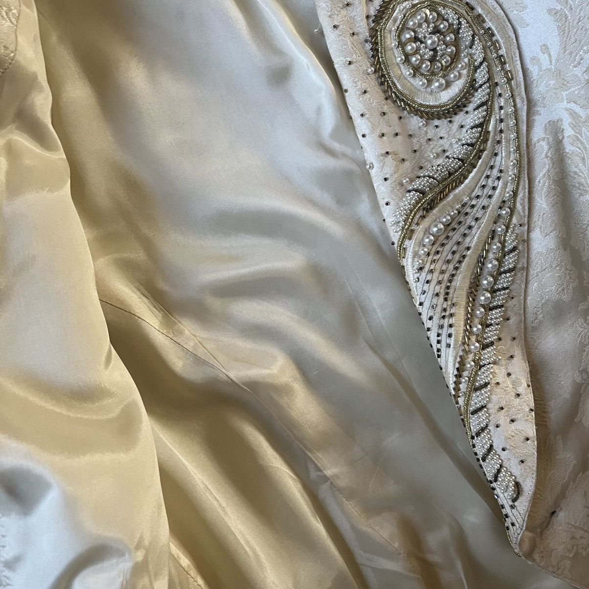 Other Vintage 90s Meryl Jeran Couture Gold n Crème Blazer w Pearls Size S / US 4 / IT 40 - 4 Thumbnail