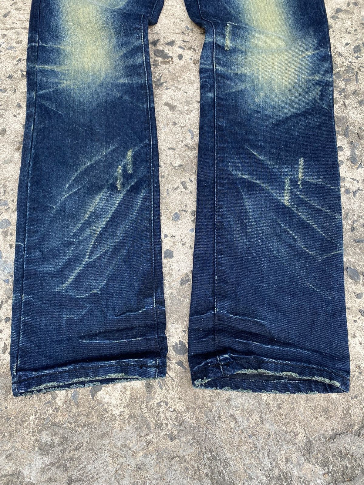Japanese Brand Vintage Distressed 2426 Jeans Fedding Denim Size US 31 - 3 Thumbnail