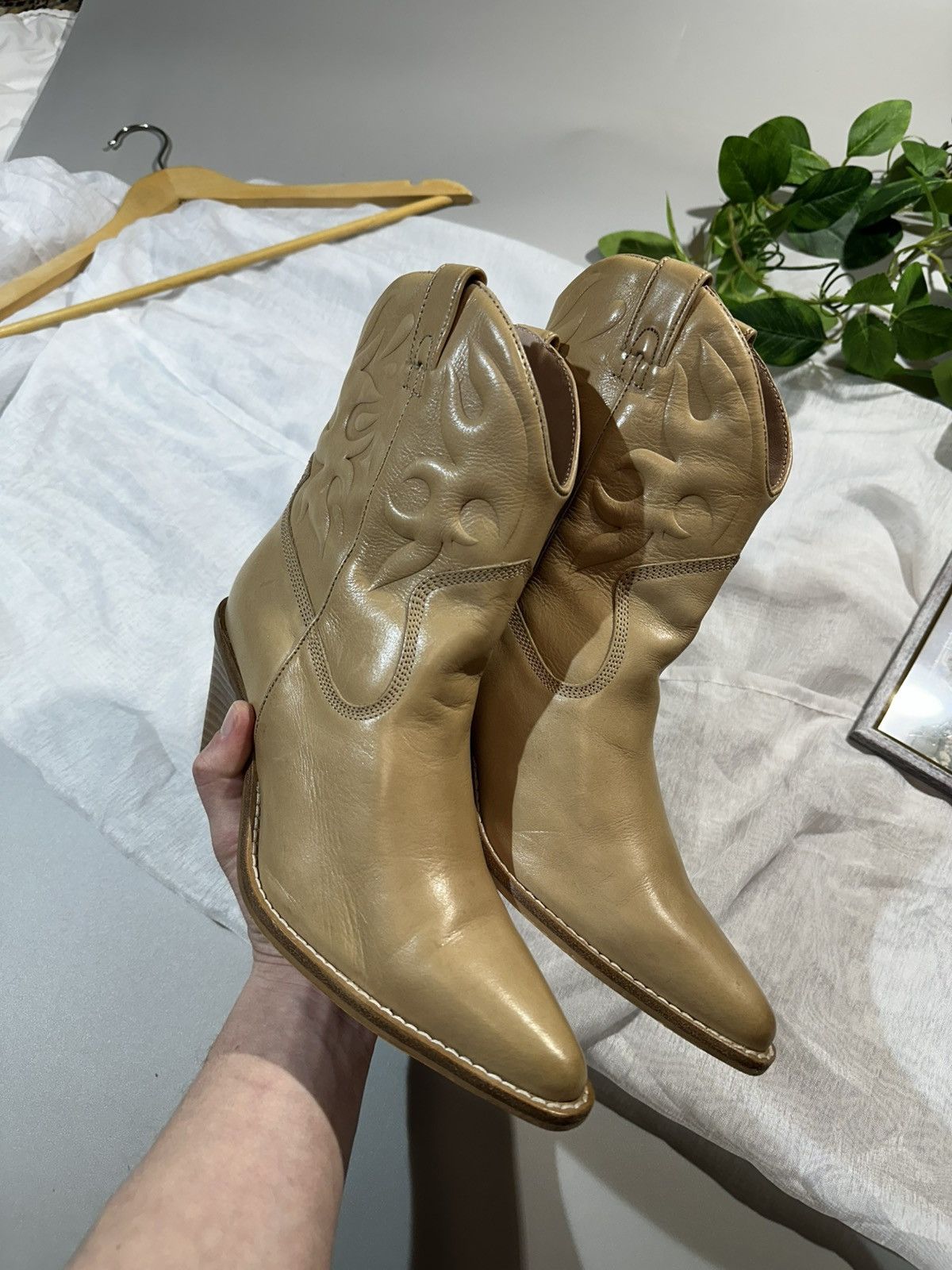 Other BRONX Leather Cowboy Ankle Boots Nude Pointed Toe Block Size US 7.5 / IT 37.5 - 7 Thumbnail