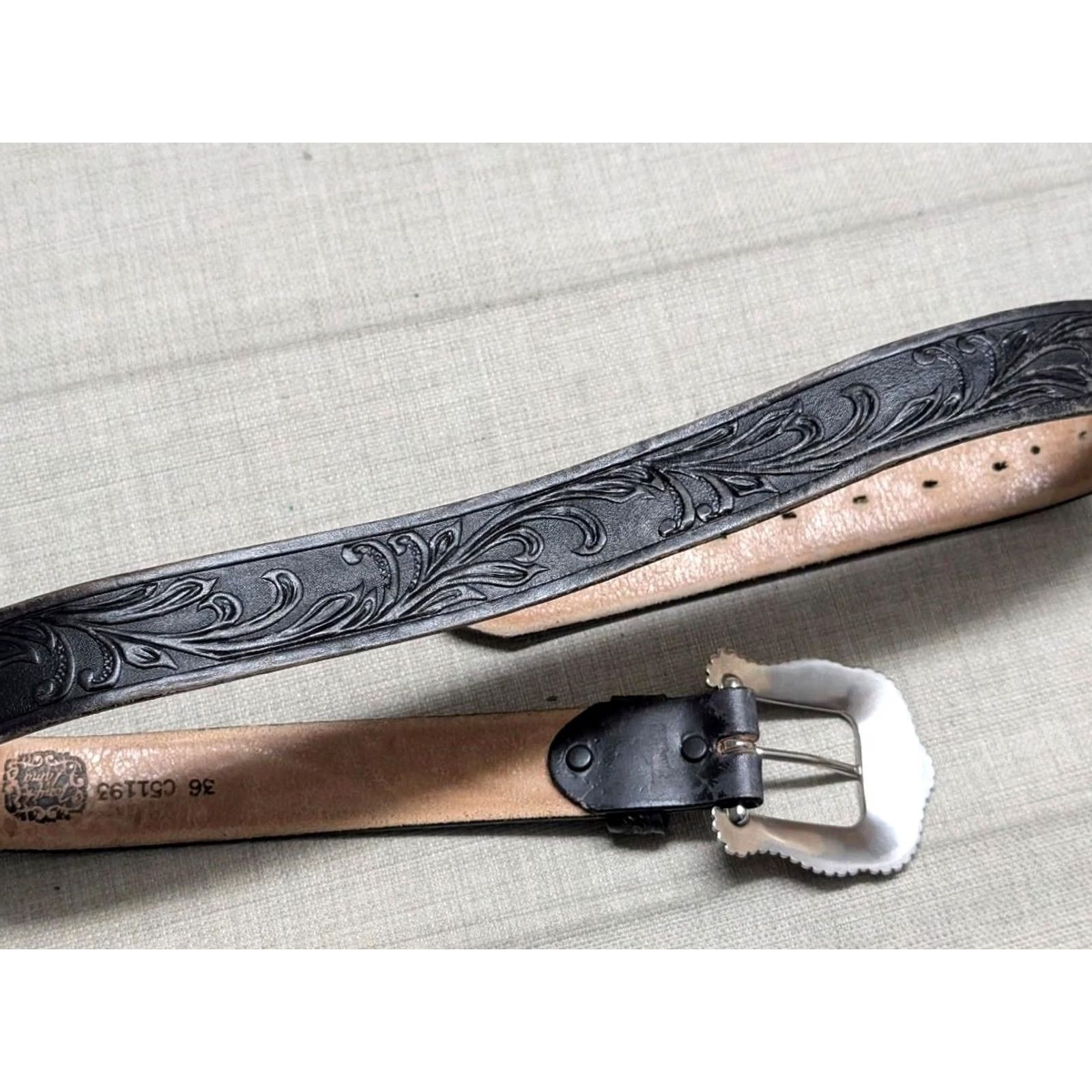 Tony Lama VINTAGE Tony Lama Belt 34 black TOOLED cowhide leather WESTERN buckle USA made Size 34 - 7 Thumbnail