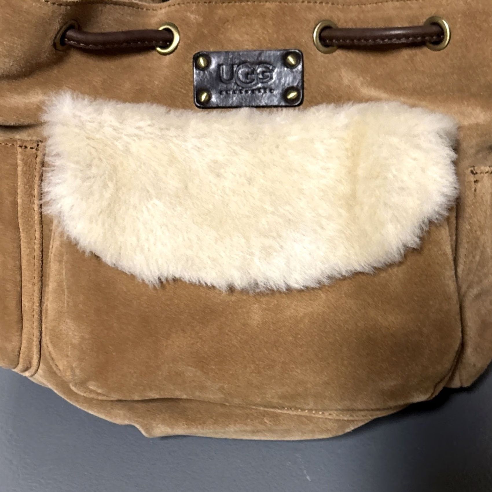 Ugg VINTAGE UGG Australia Shearling Medium Pouchette NWT Brown Purse Handbag Bucket Style Womens Bag Size ONE SIZE - 4 Thumbnail